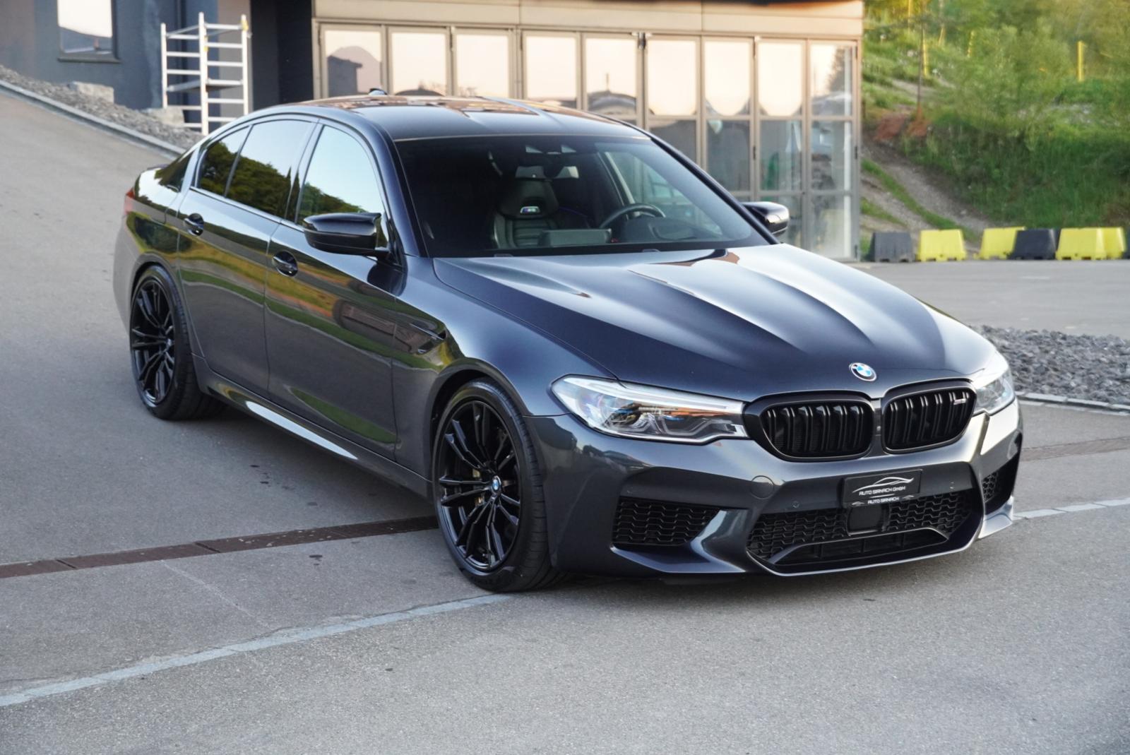BMW M5 xDrive Competition Drivelogic Singapur Grau-showroom-element-2