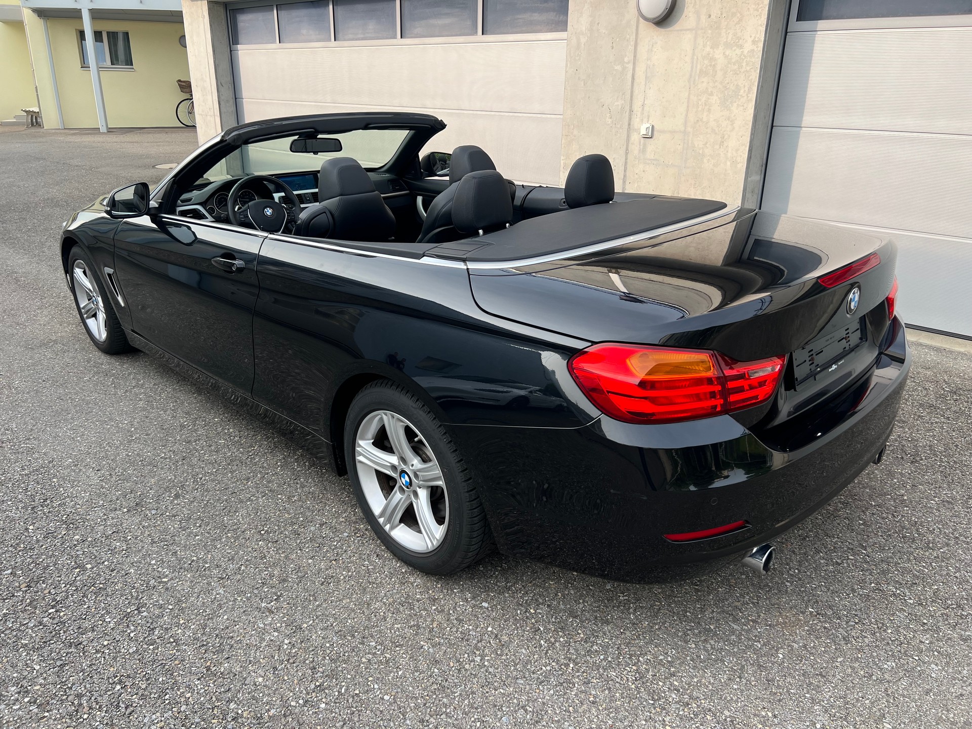 BMW 435i Cabriolet Luxury Line Steptronic-showroom-element-3