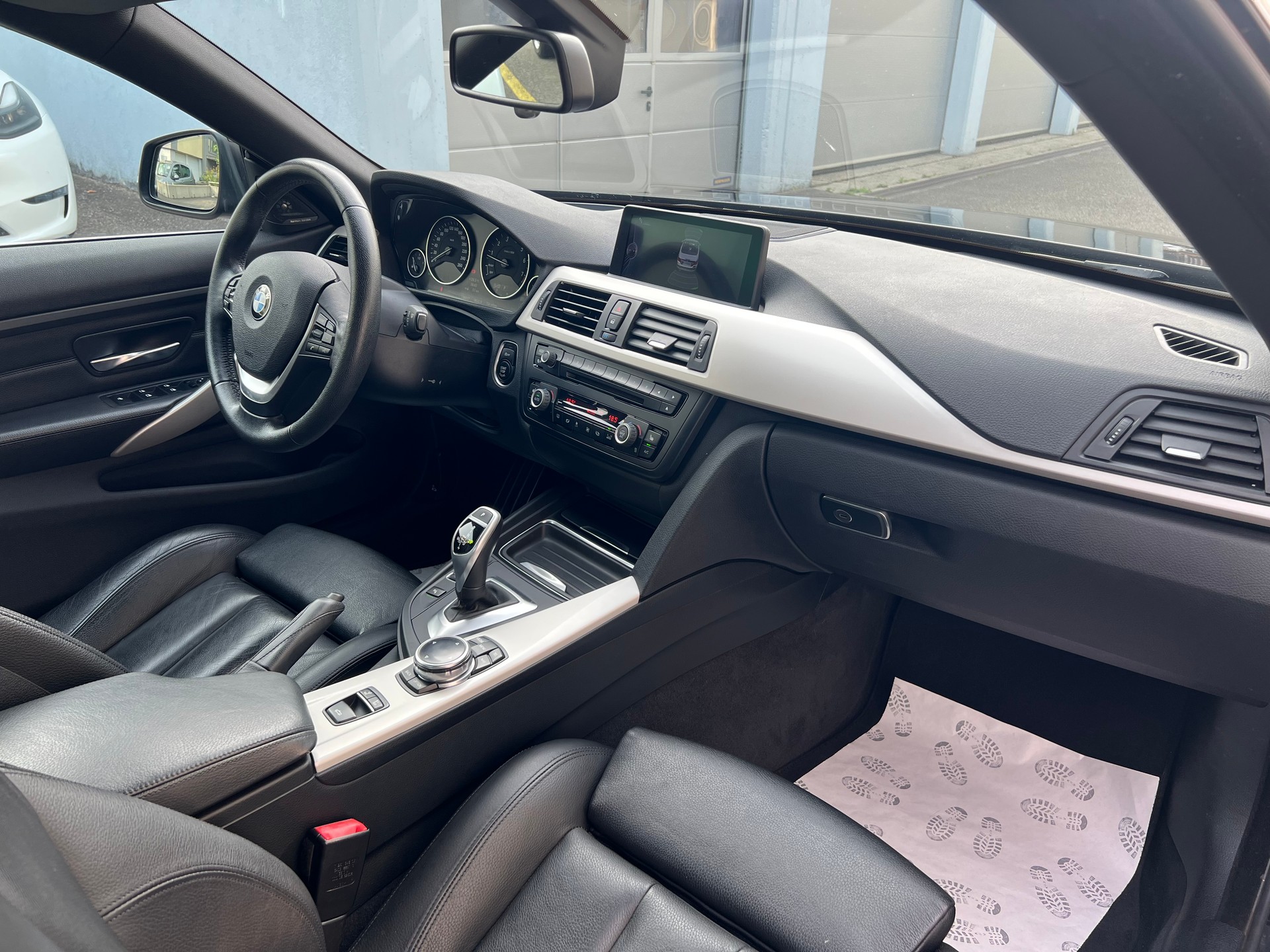 BMW 435i Cabriolet Luxury Line Steptronic-image-16