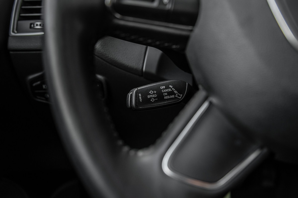 AUDI Q5 2.0 TDI quattro-image-13