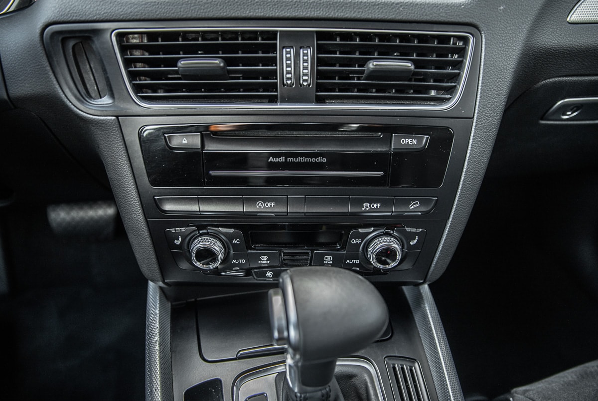 AUDI Q5 2.0 TDI quattro-image-16