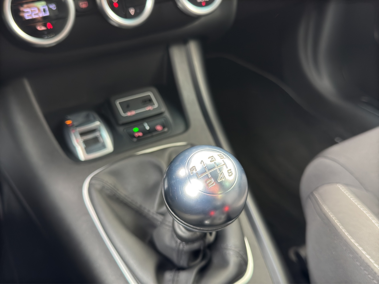 ALFA ROMEO Giulietta 1.4 TB TI-image-12