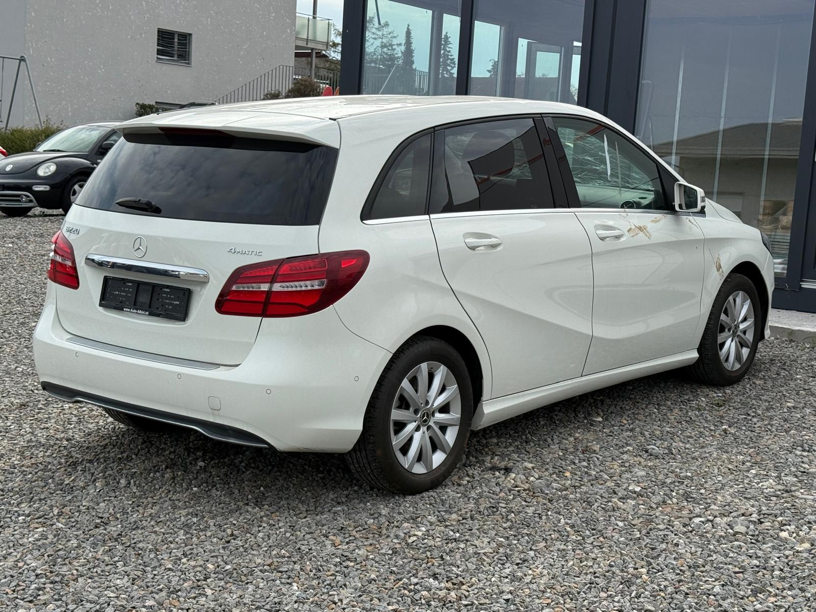 MERCEDES-BENZ B 220 Style 4Matic 7G-DCT *HAGELSCHADEN* **Jetzt nur noch CHF 12'900.- statt CHF 17'900.-**-image-7