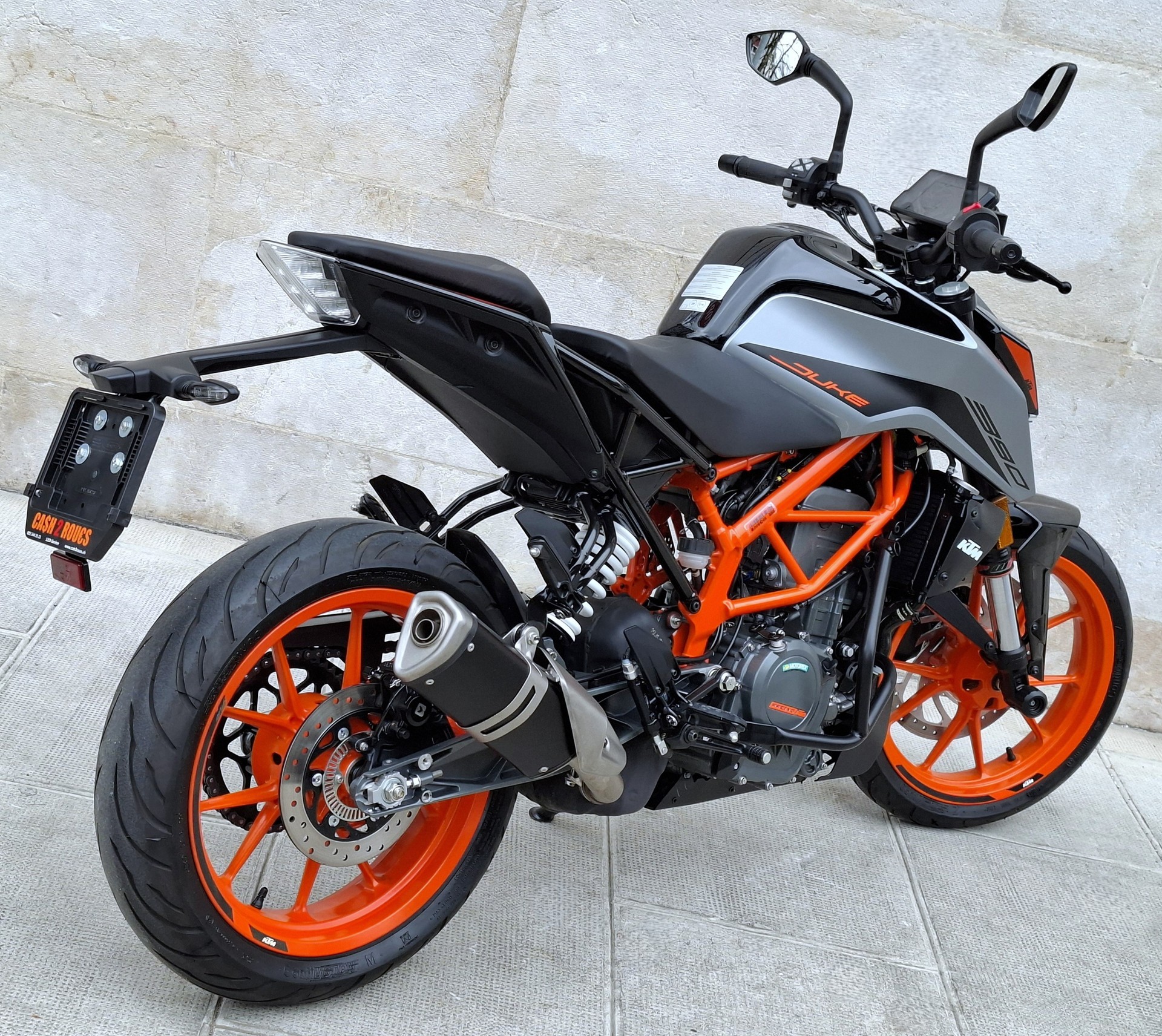 KTM 390 Duke-image-4