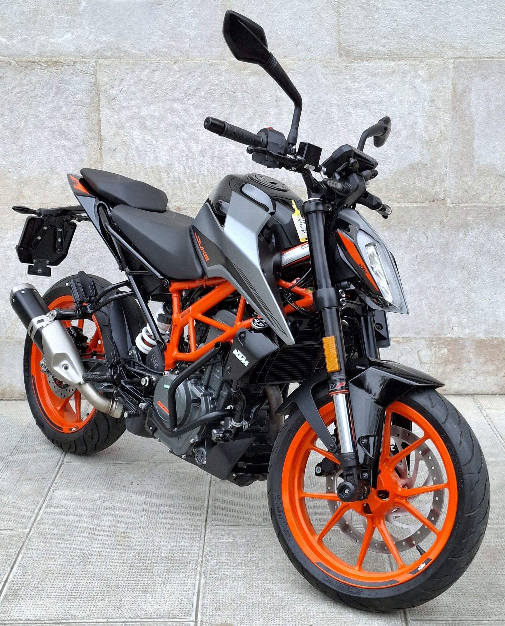 KTM 390 Duke-image-1