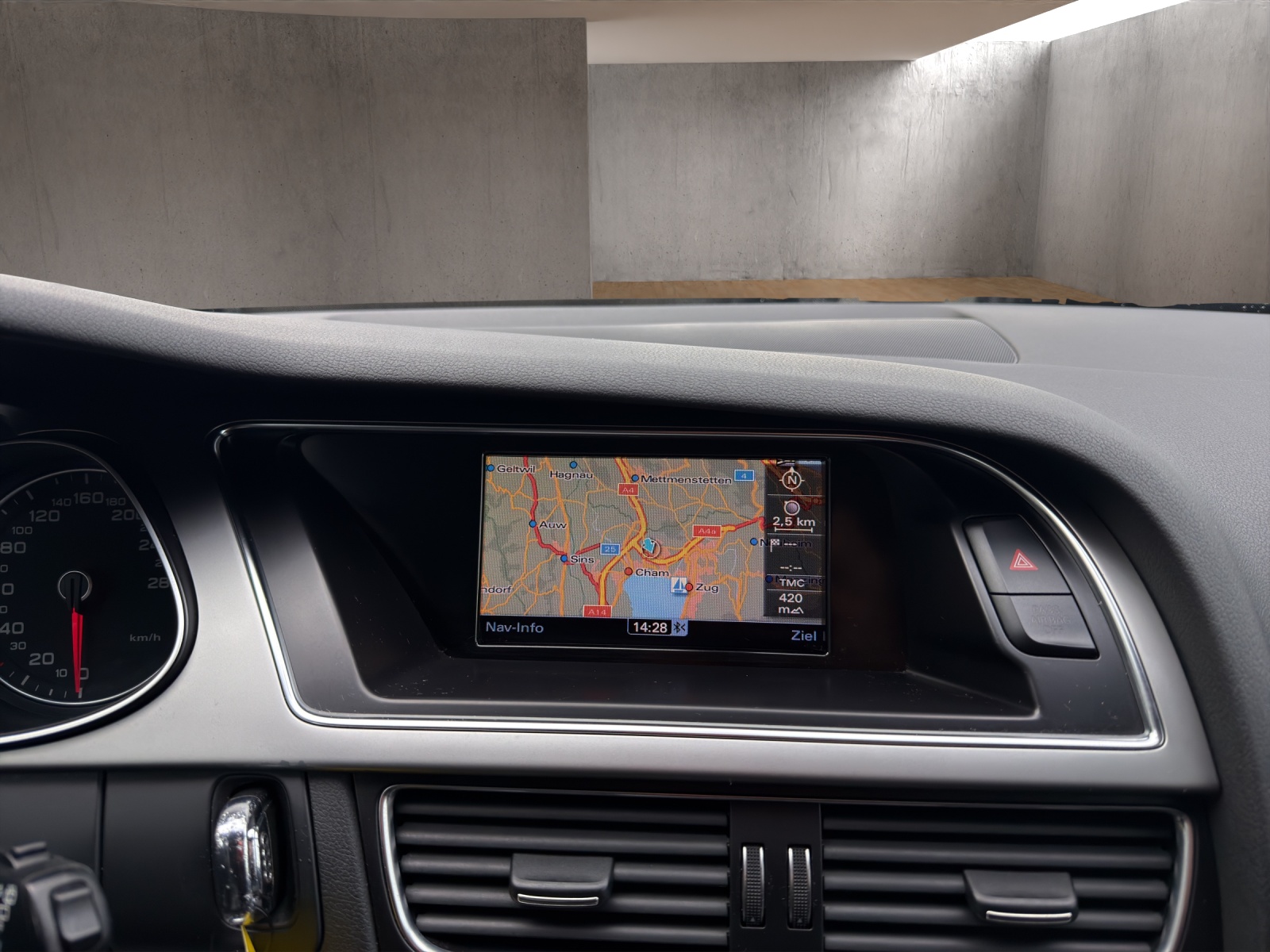 AUDI A4 allroad 2.0 TFSI quattro S-tronic-image-13