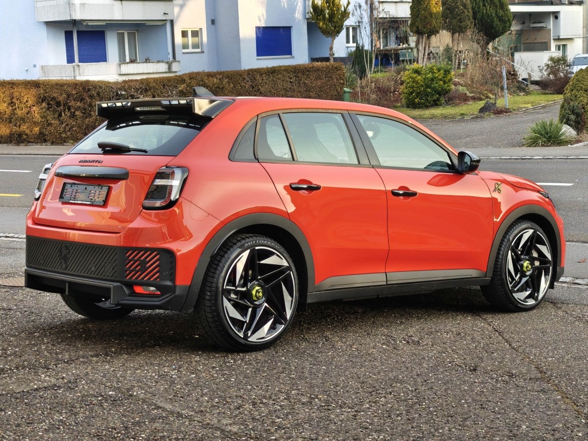 FIAT Abarth 600e Turismo-image-4
