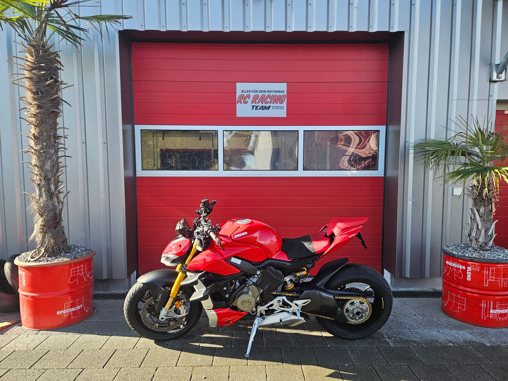 DUCATI Streetfighter V4 S