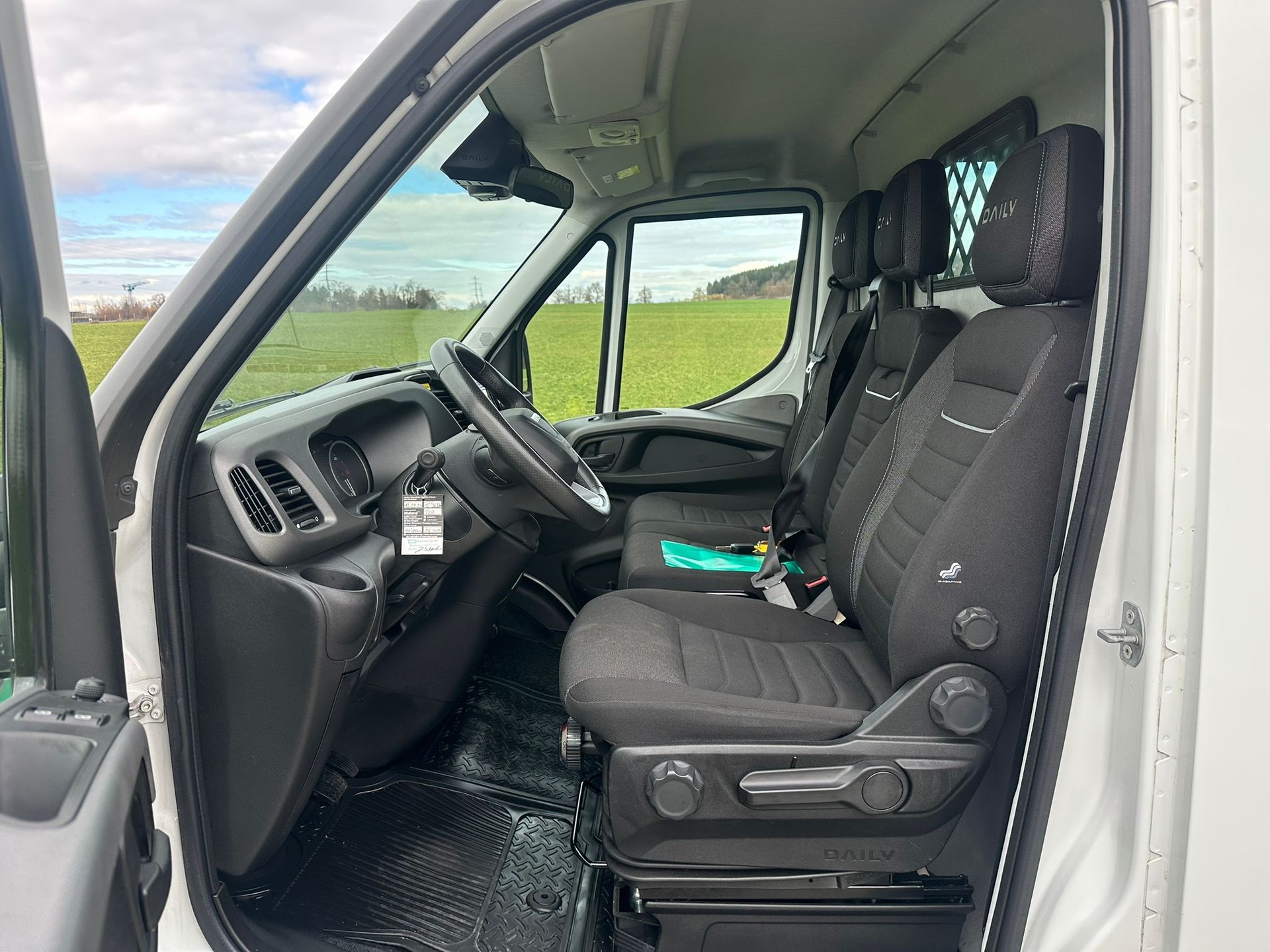 IVECO 35 S 14 NA8 V-image-12