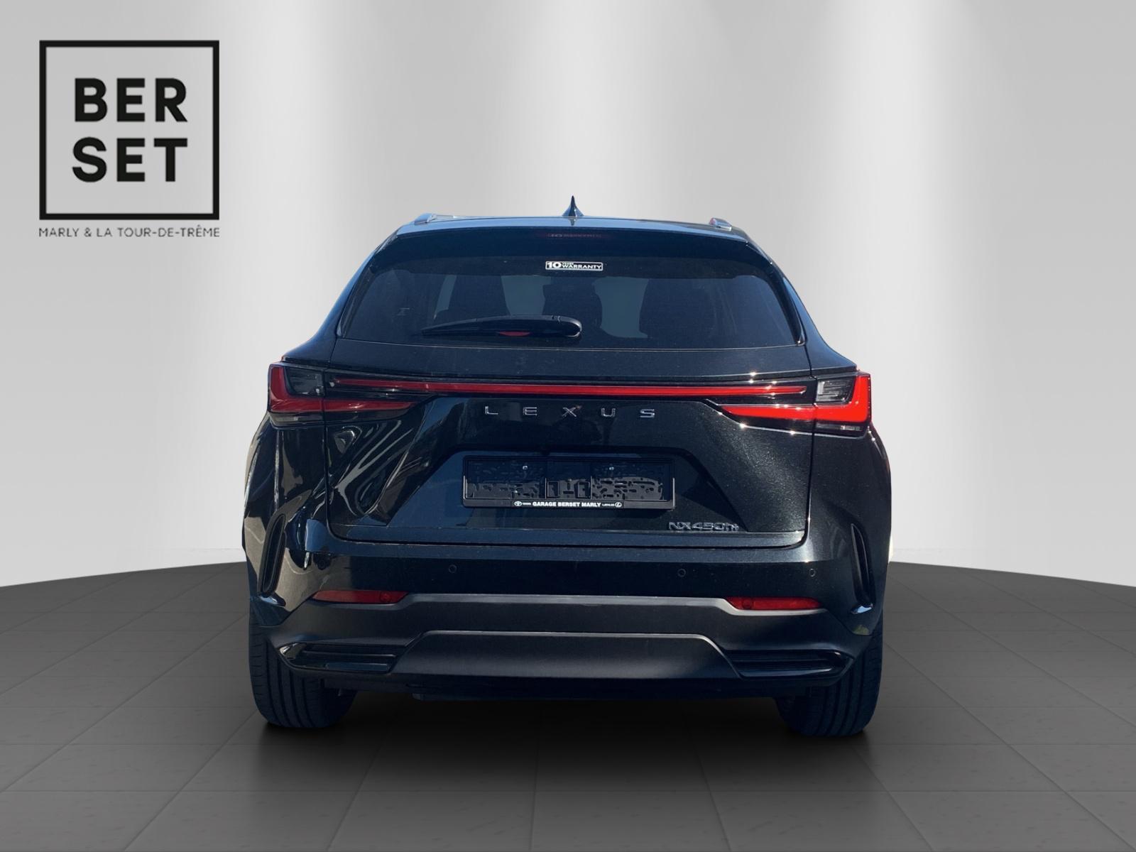 LEXUS NX 450h+ Excellence-showroom-element-3