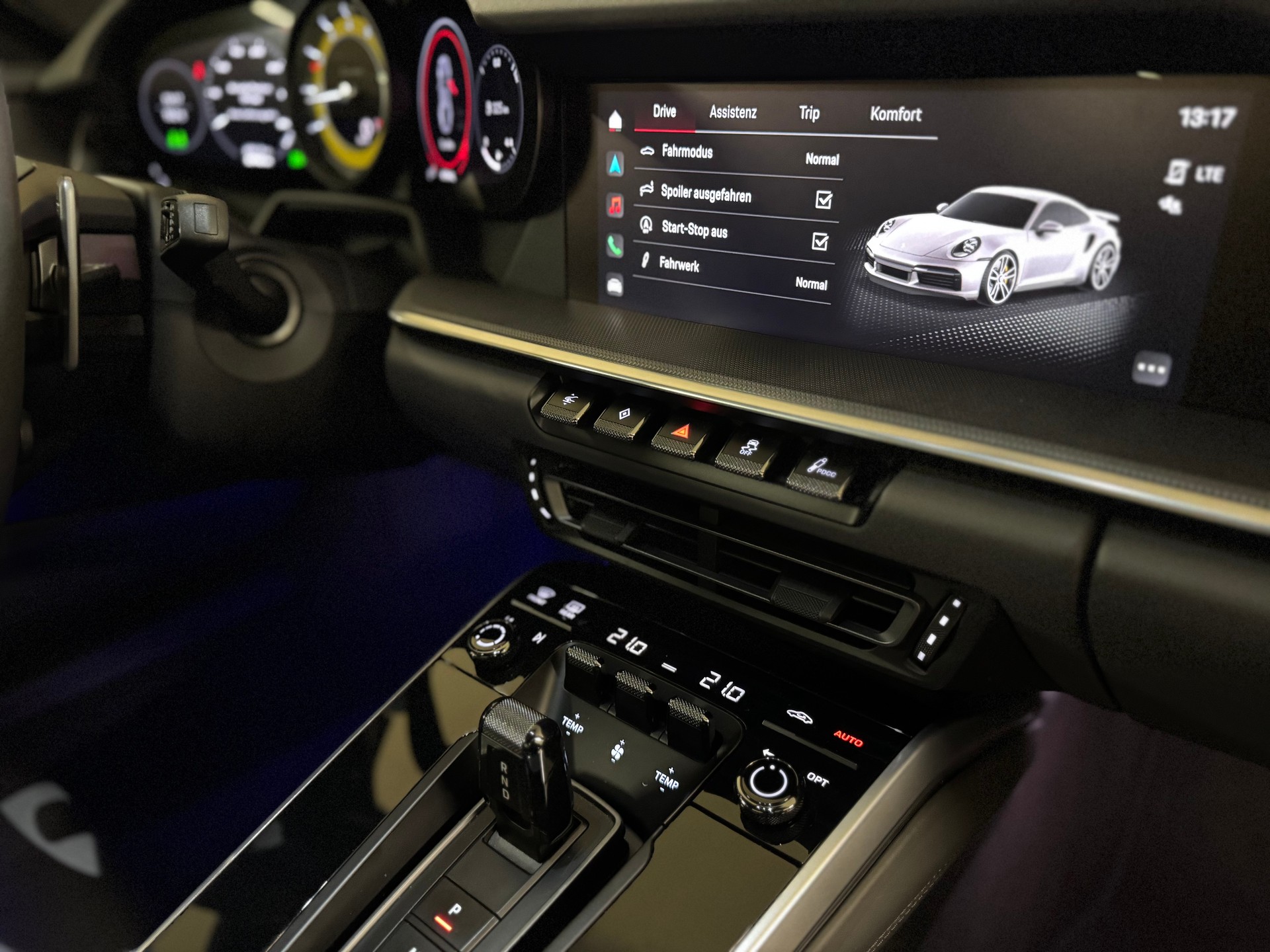 PORSCHE 911 Turbo PDK * 1 OF 1 * 3.9 % Leasing *-image-12