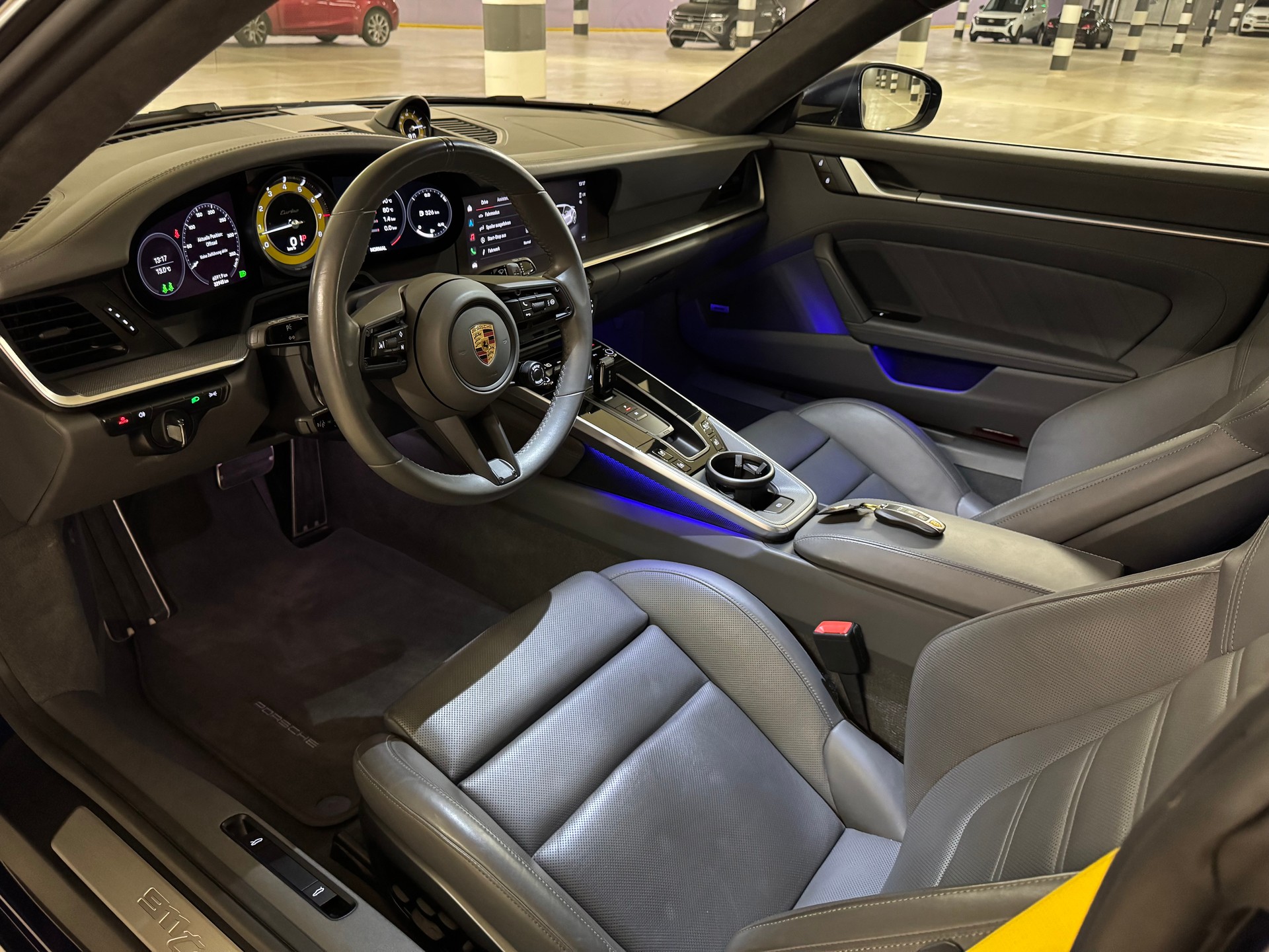PORSCHE 911 Turbo PDK * 1 OF 1 * 3.9 % Leasing *-image-9