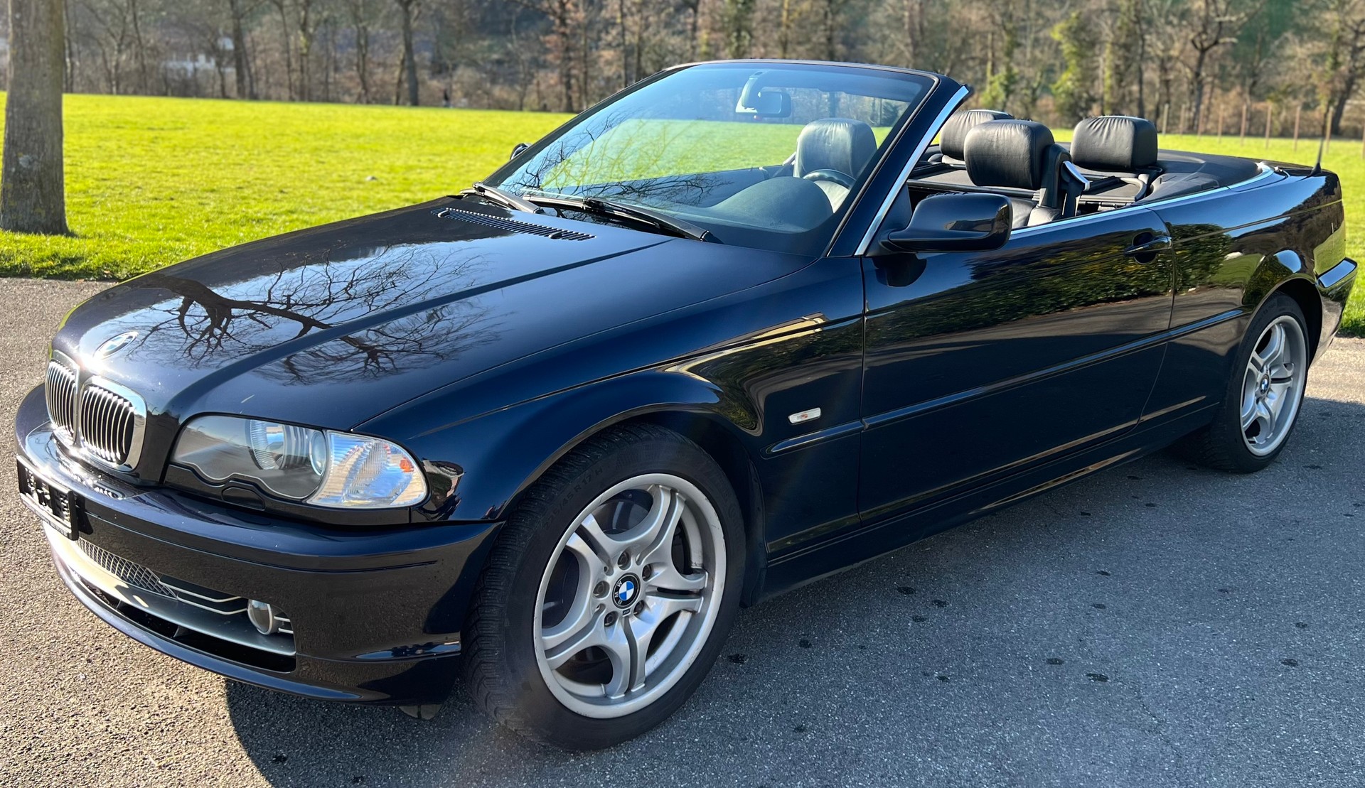 BMW 330Ci Cabriolet-image-5