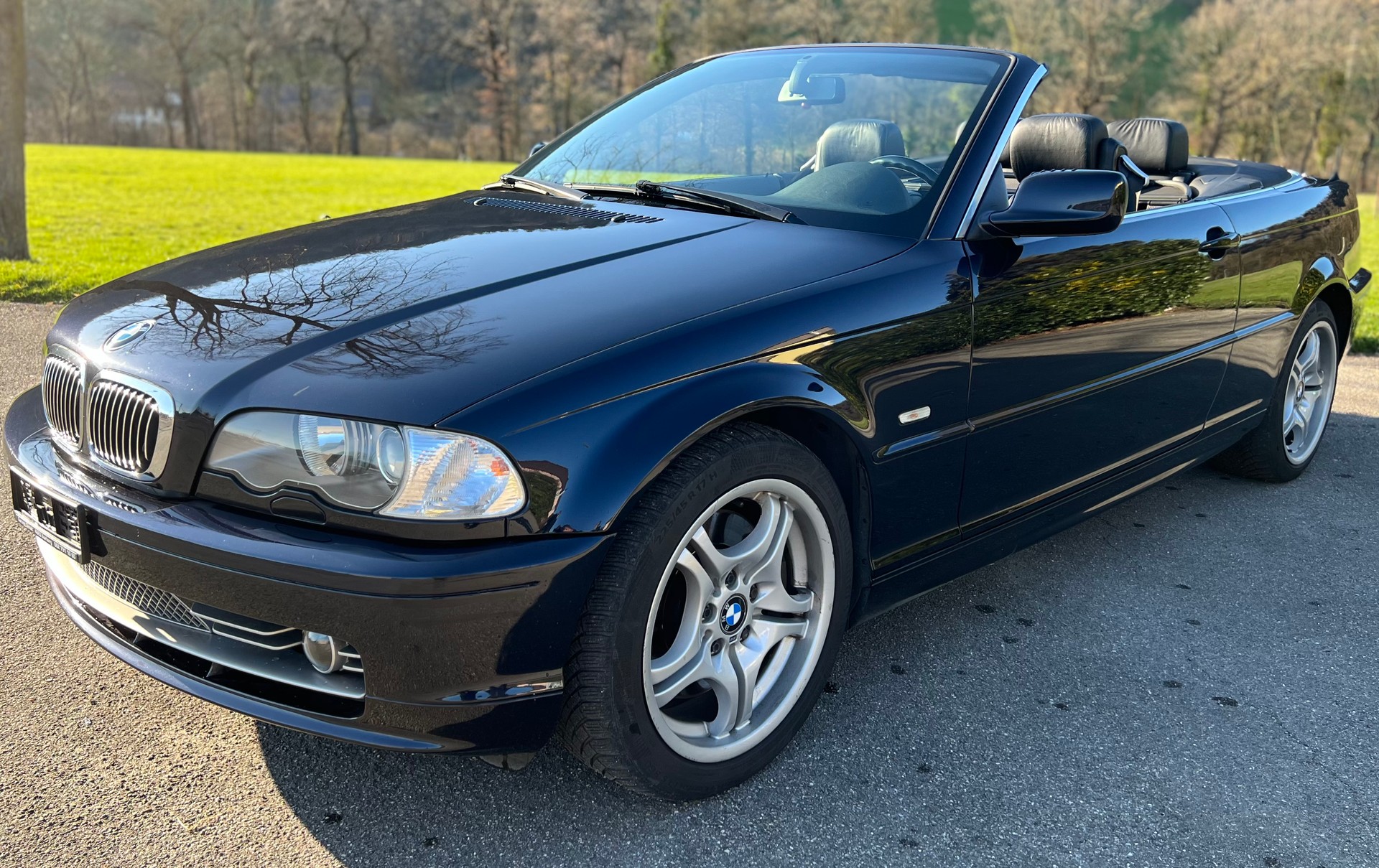 BMW 330Ci Cabriolet-image-13