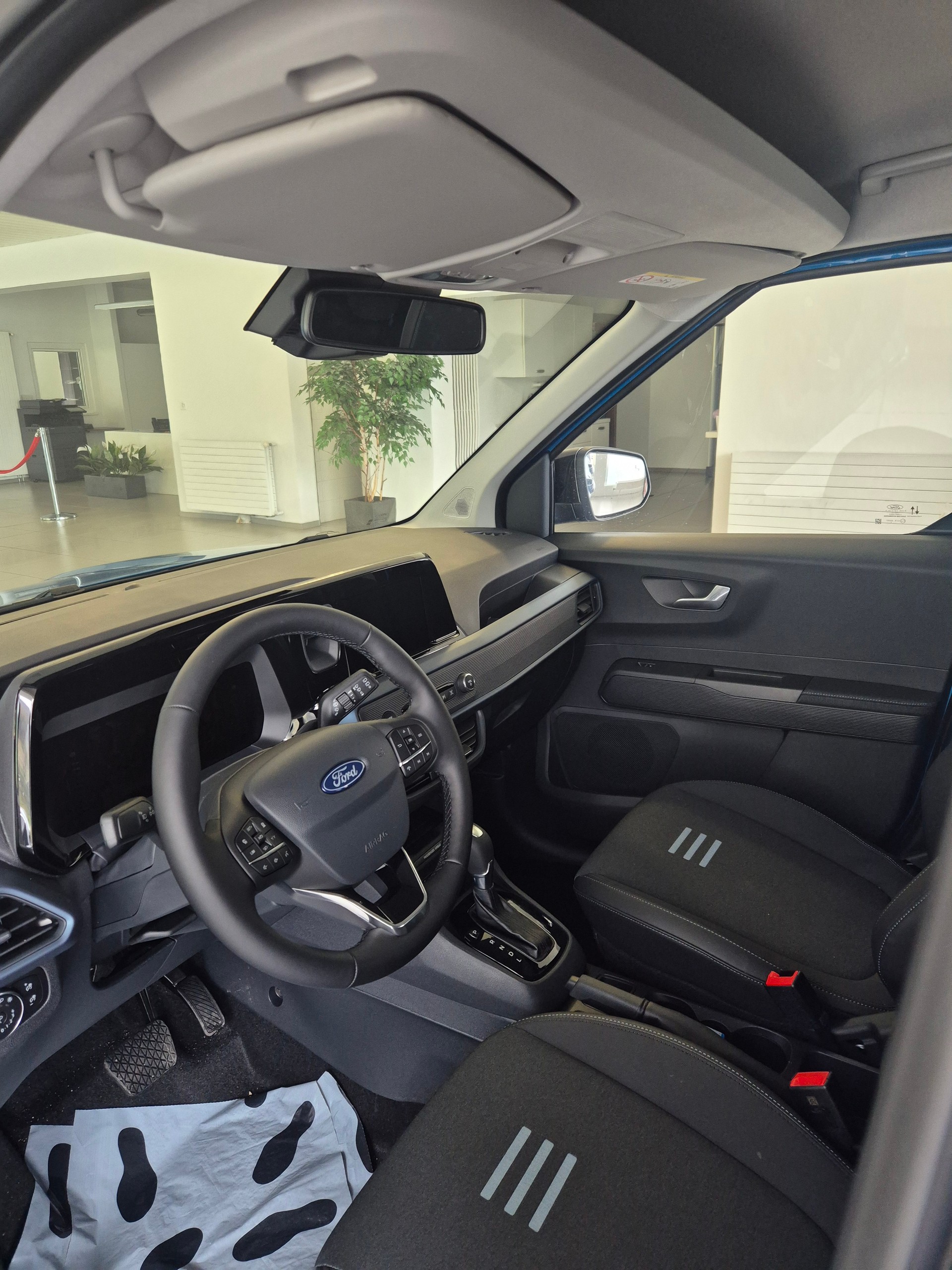 FORD Tourneo Courier 1.0 EcoBoost Active Automat-image-6