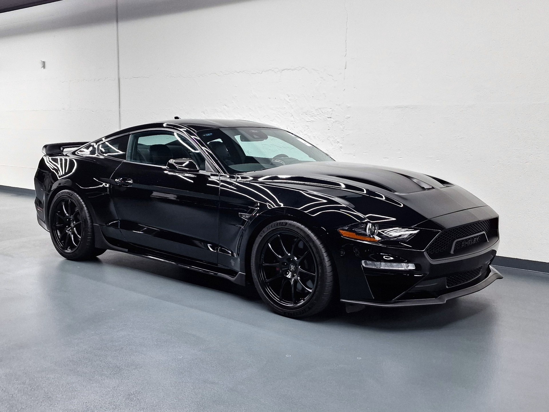 FORD Mustang GT Carroll Shelby Centennial Edition-showroom-element-1