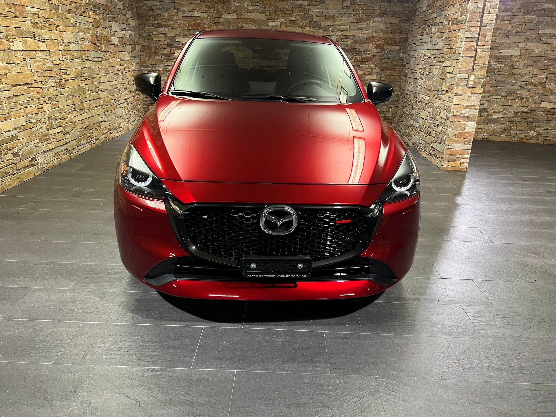 MAZDA 2 SKYACTIV-G 90 Homura Automat-showroom-element-1