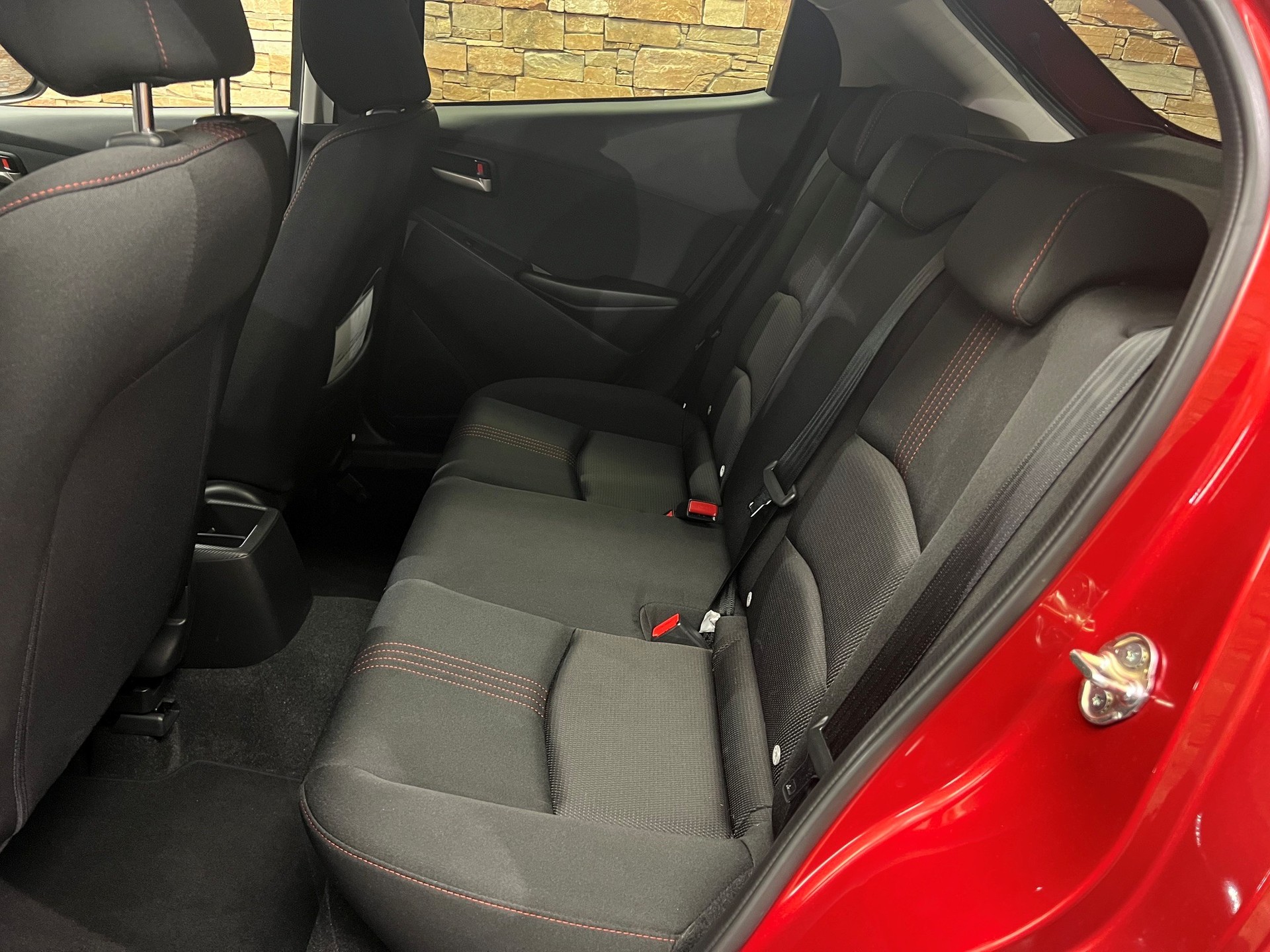MAZDA 2 SKYACTIV-G 90 Homura Automat-image-11