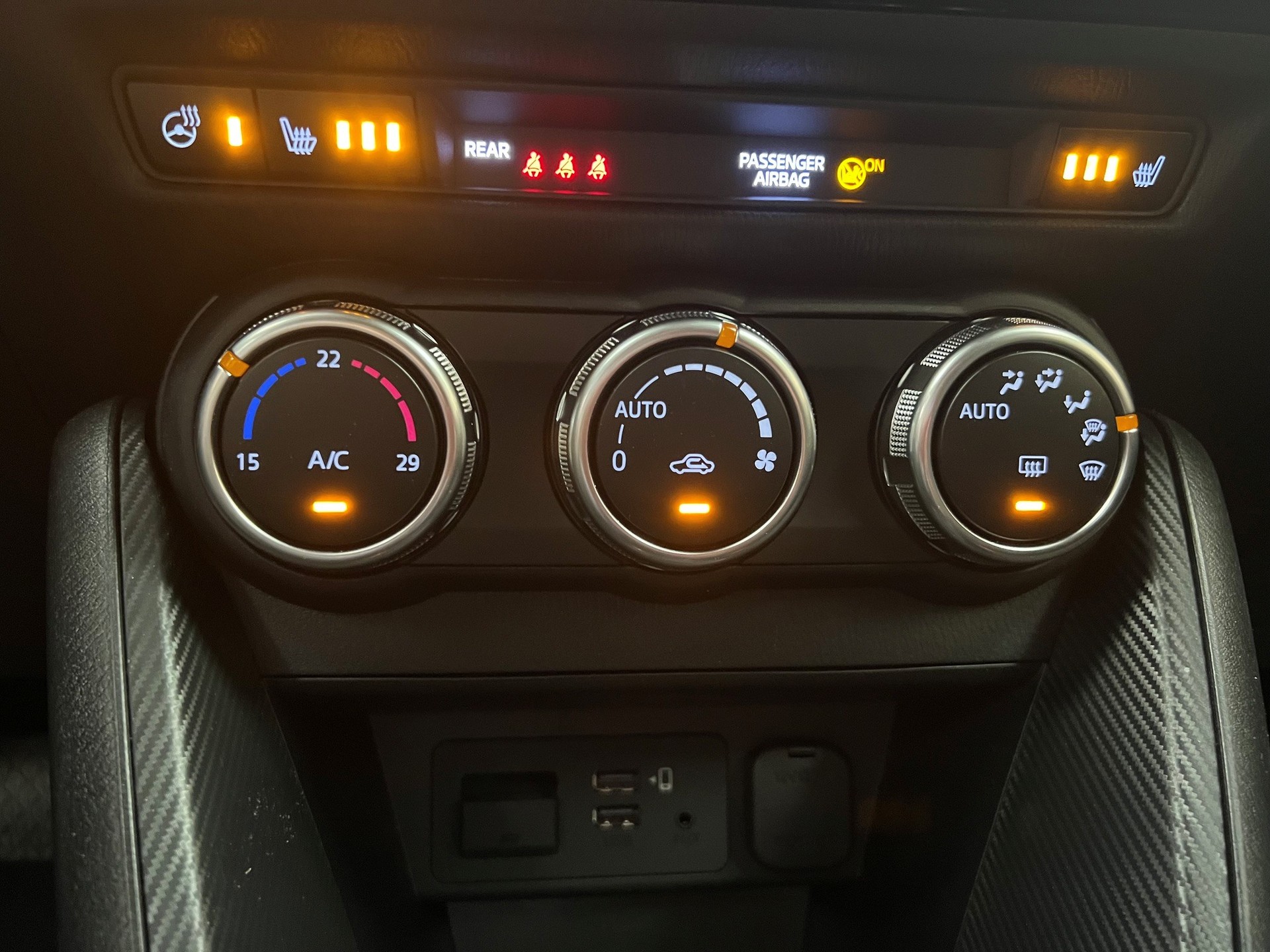 MAZDA 2 SKYACTIV-G 90 Homura Automat-image-12