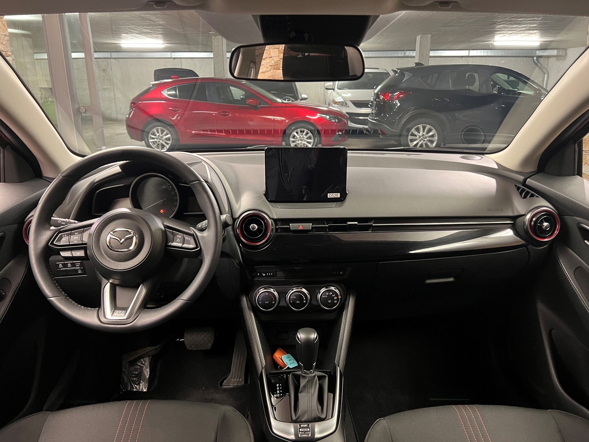 MAZDA 2 SKYACTIV-G 90 Homura Automat-image-9