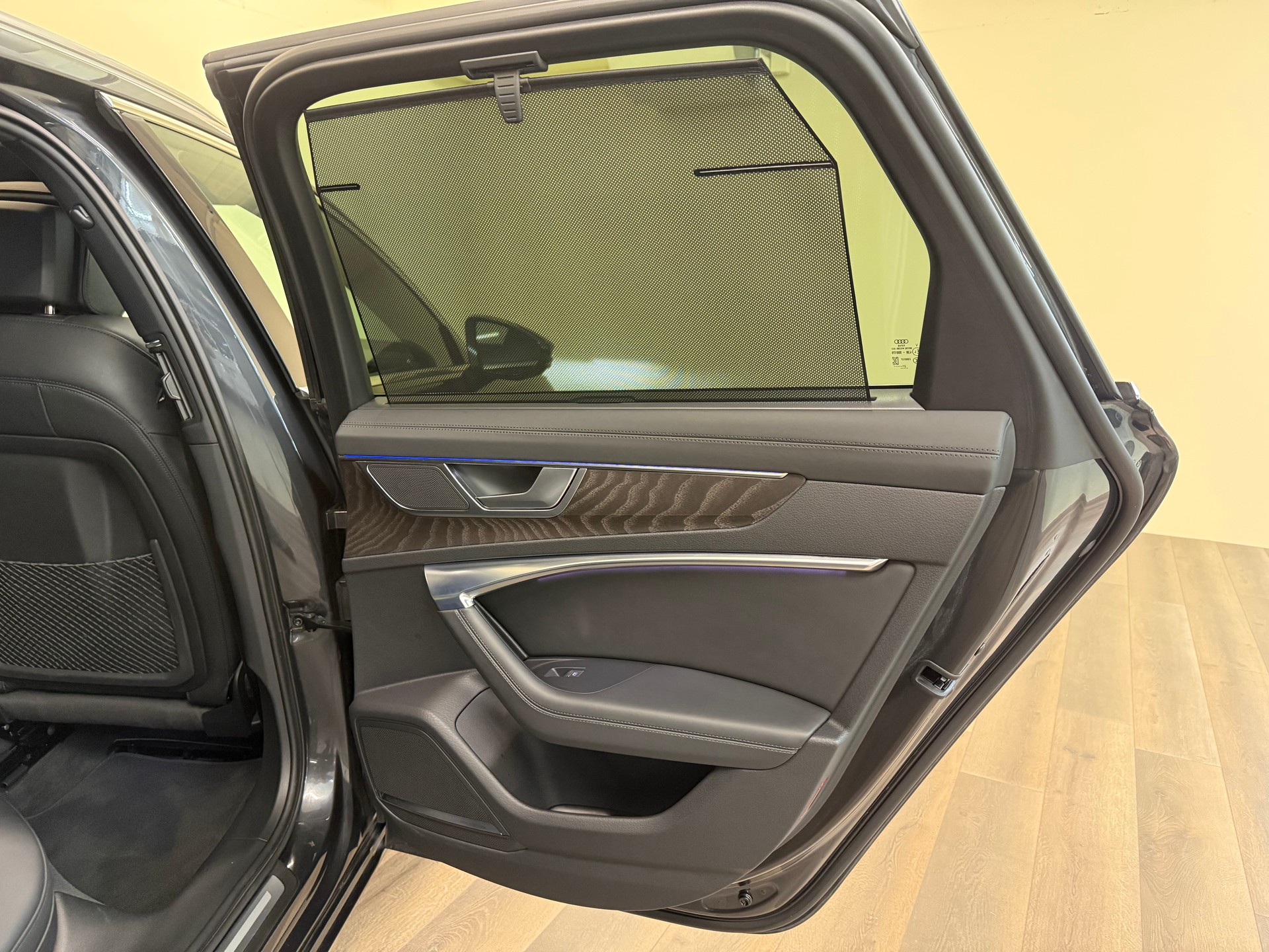 AUDI A6 Avant 55 TFSI Sport quattro S-tronic-image-28