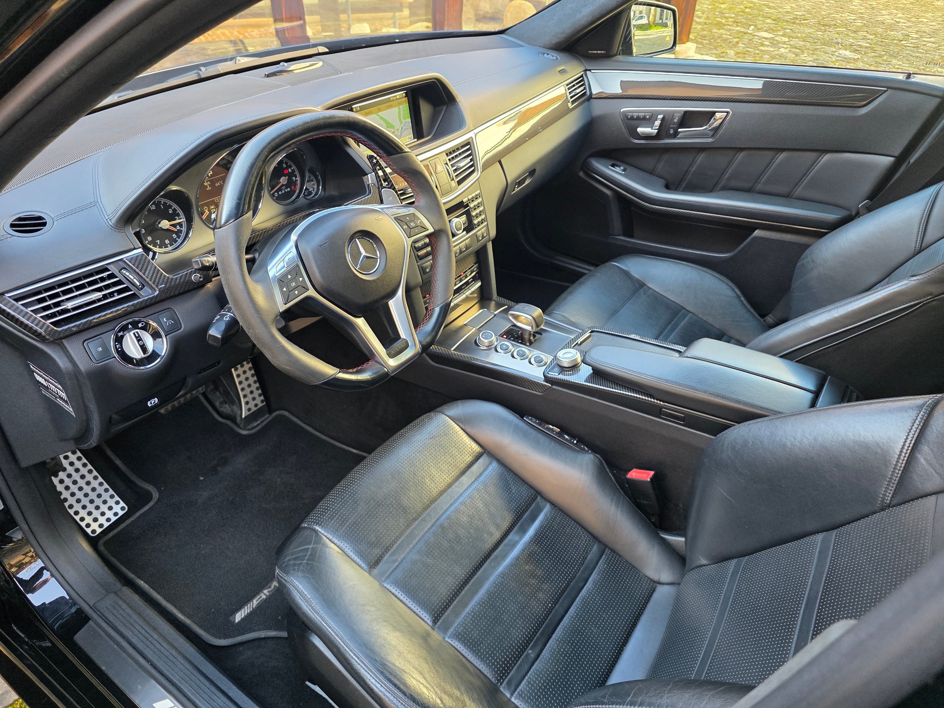 MERCEDES-BENZ E 63 AMG Speedshift MCT-image-13