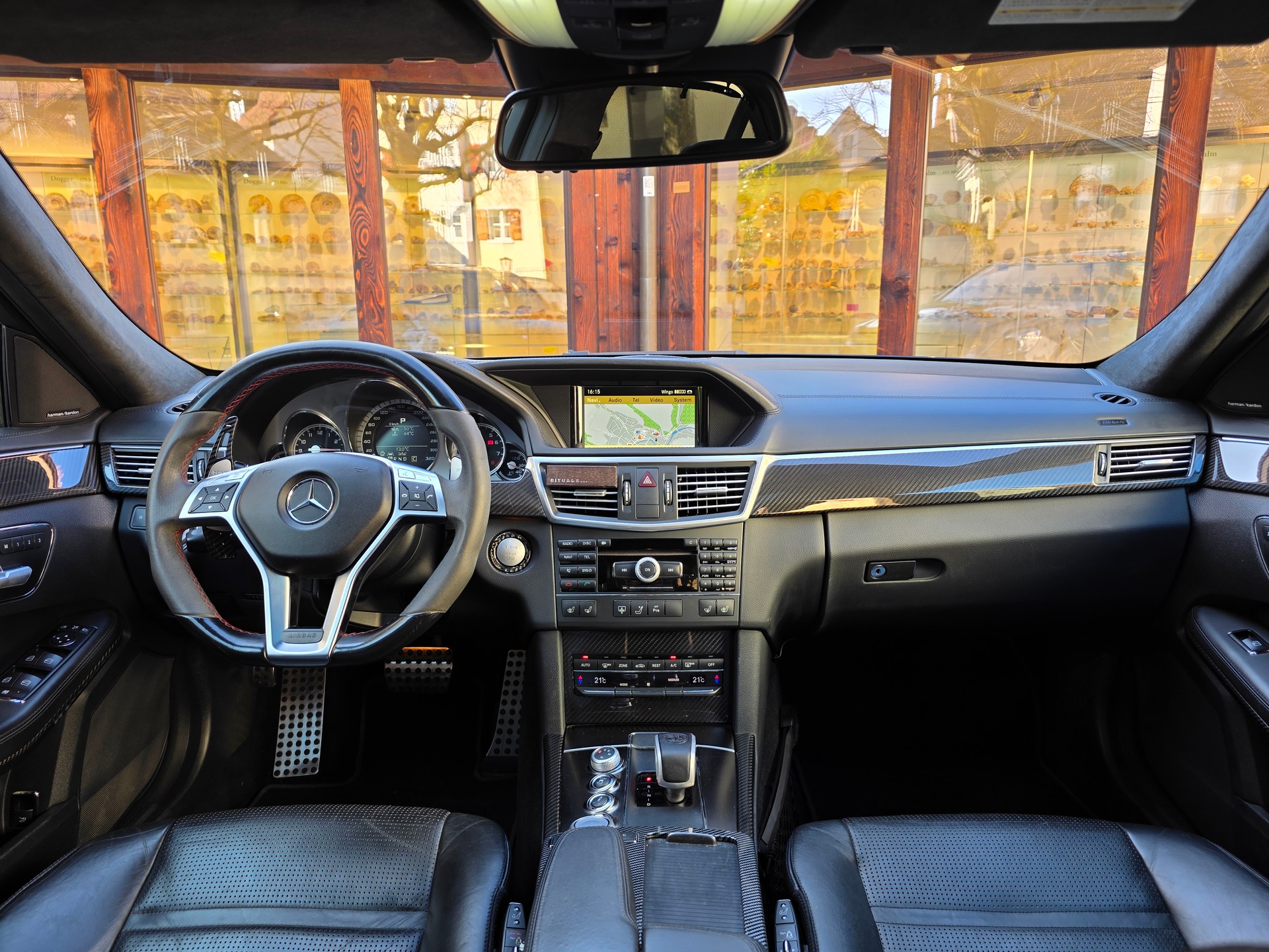MERCEDES-BENZ E 63 AMG Speedshift MCT-image-9