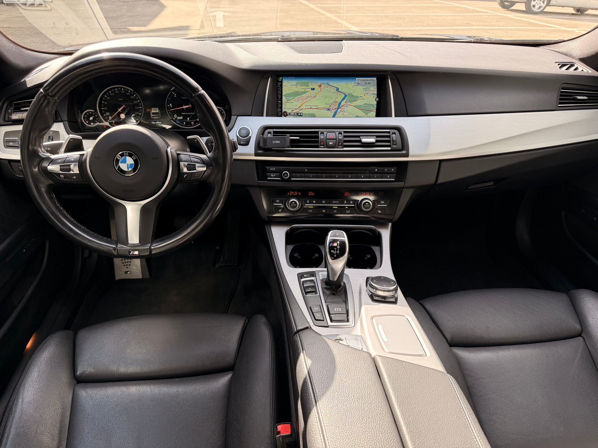 BMW M550d Touring xDrive Steptronic-image-8