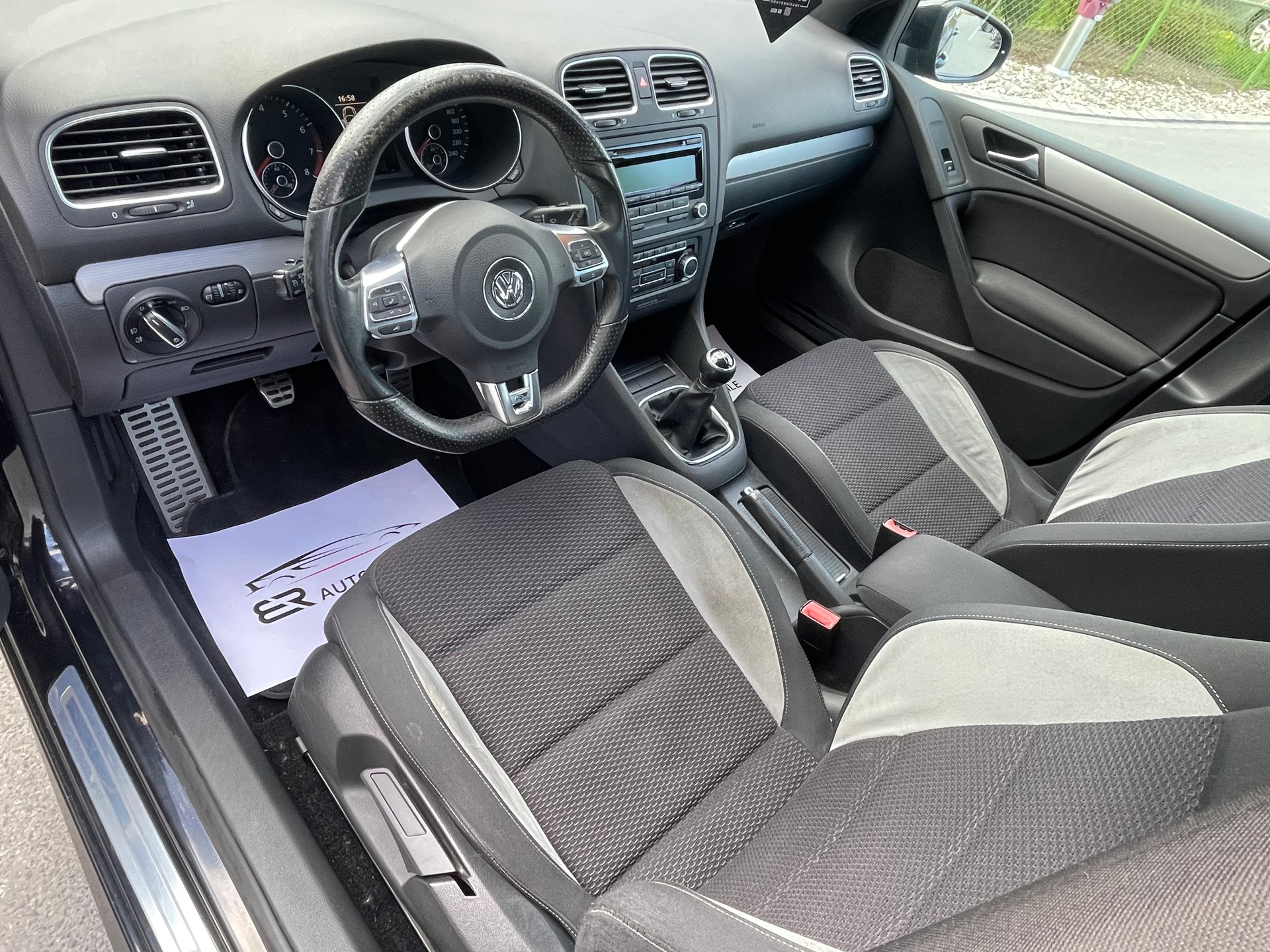 VW Golf 1.4 TFSI R-line-image-10