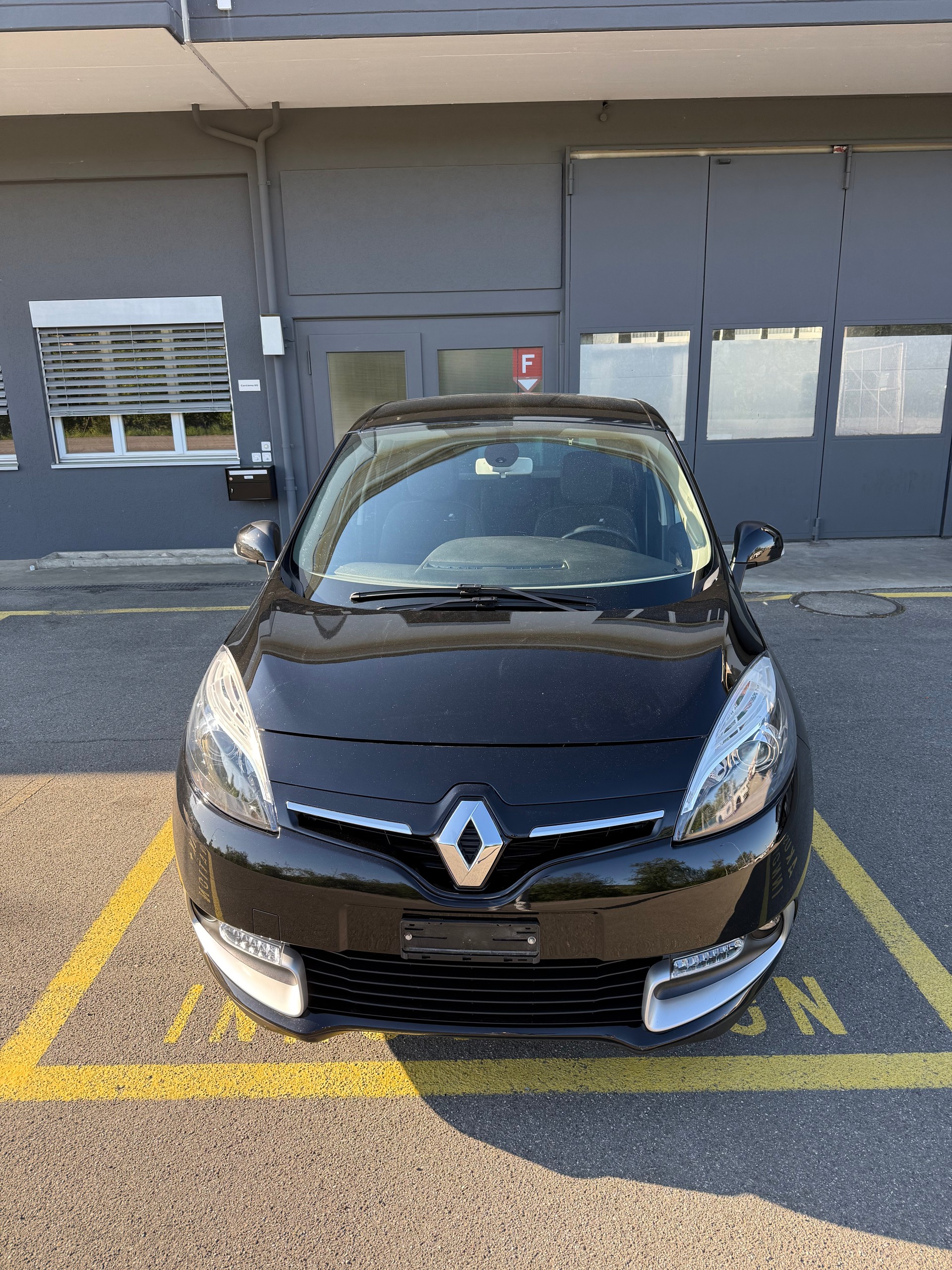 RENAULT Scénic 1.5 dCi Expression-image-1