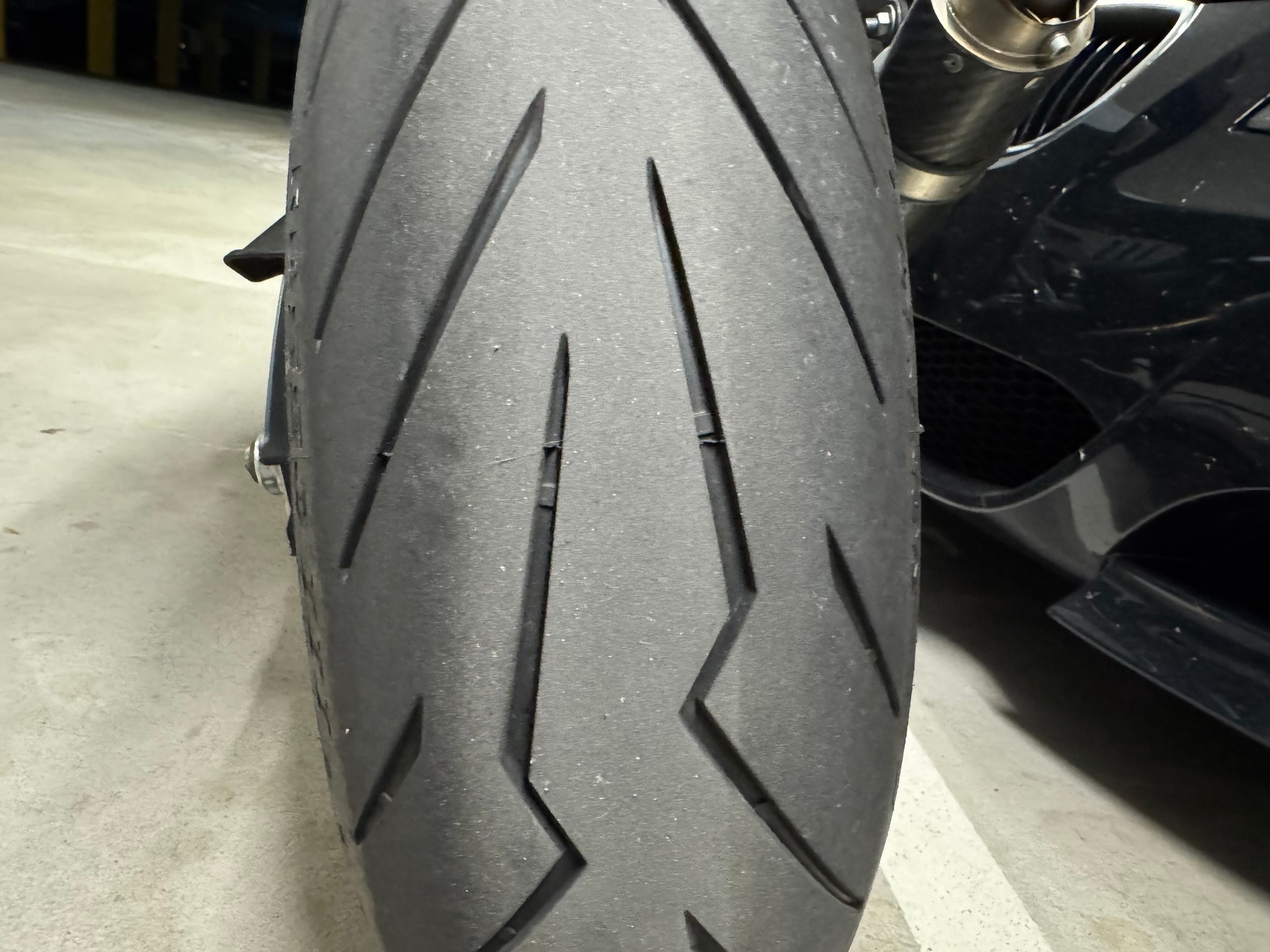 SUZUKI GSX-R 600 U L0-image-11