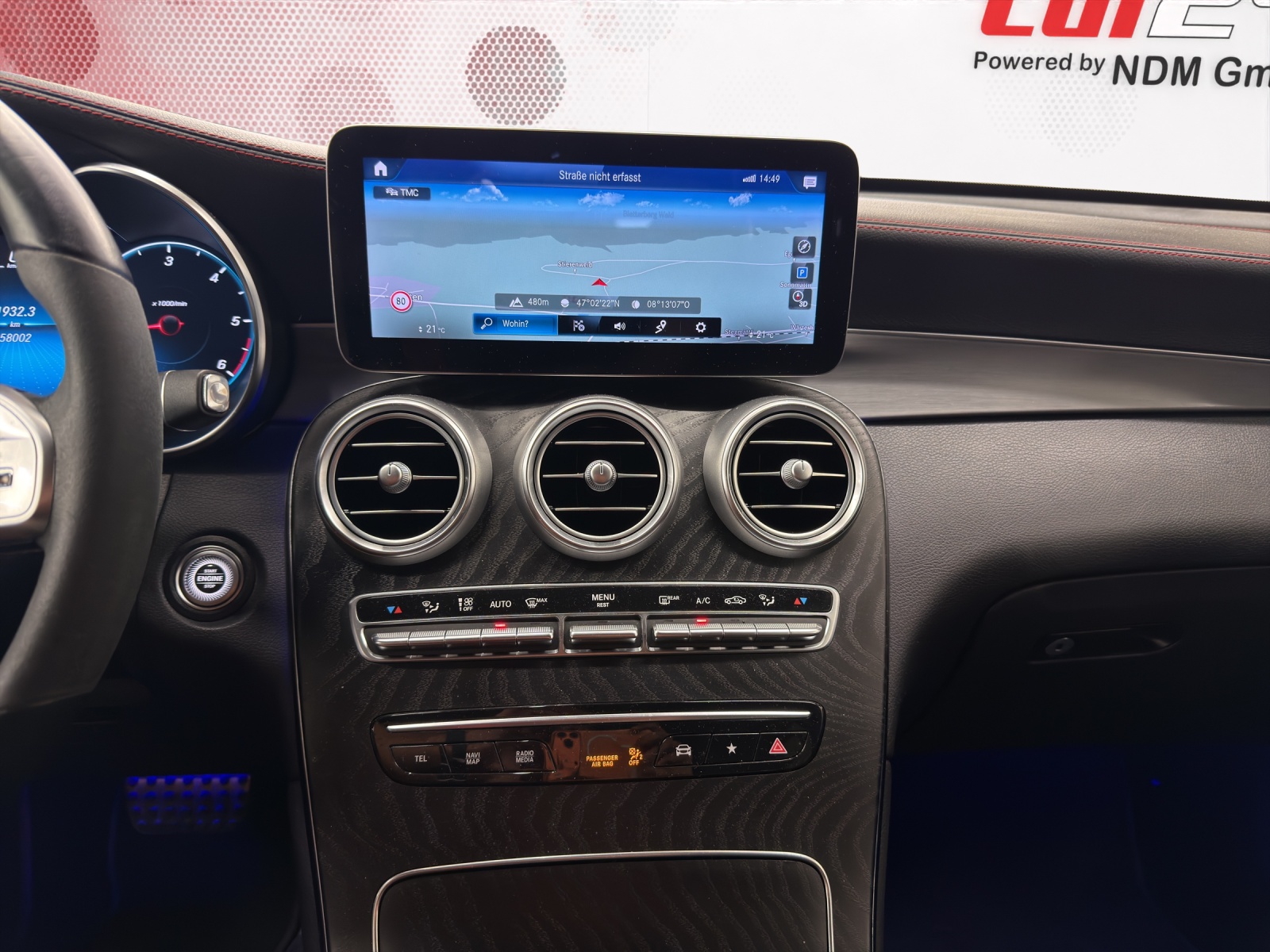 MERCEDES-BENZ GLC 220 d AMG Line Plus 4Matic 9G-Tronic-image-12