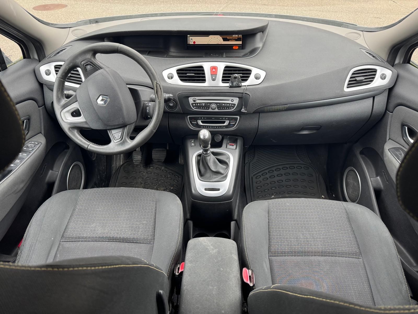 RENAULT Grand Scénic 1.9 dCi Expression-image-6