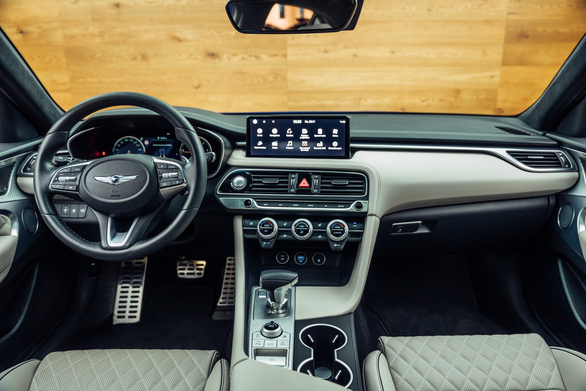 GENESIS G70 Shooting Brake 2.2 CRDI Sport AT8 AWD-image-4