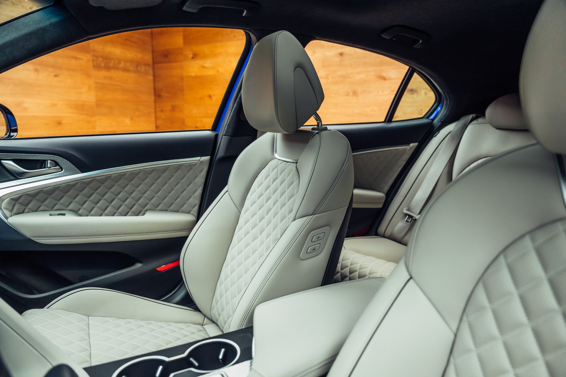 GENESIS G70 Shooting Brake 2.2 CRDI Sport AT8 AWD-image-7