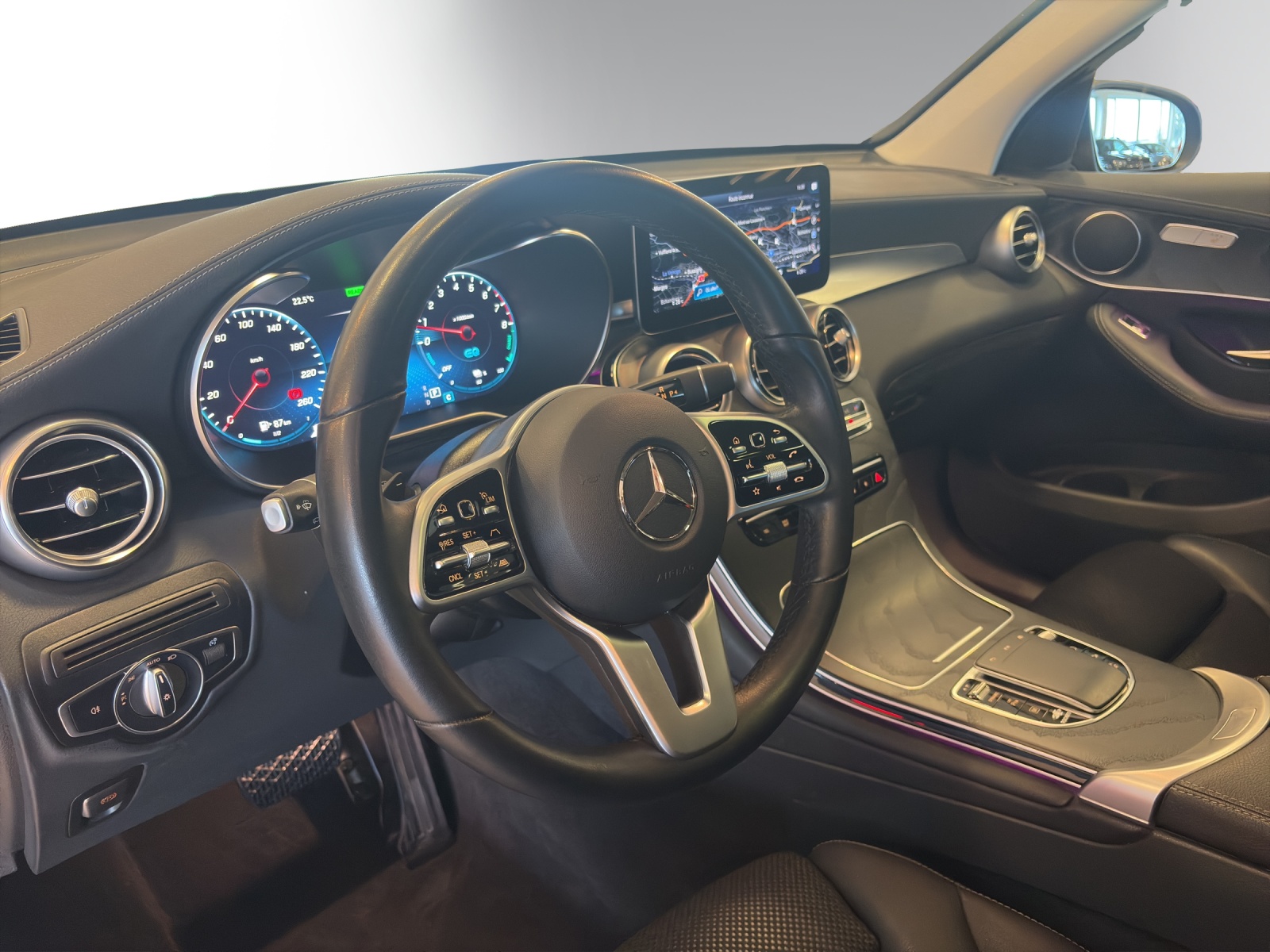 MERCEDES-BENZ GLC 300 e Off-Road 4Matic-image-6
