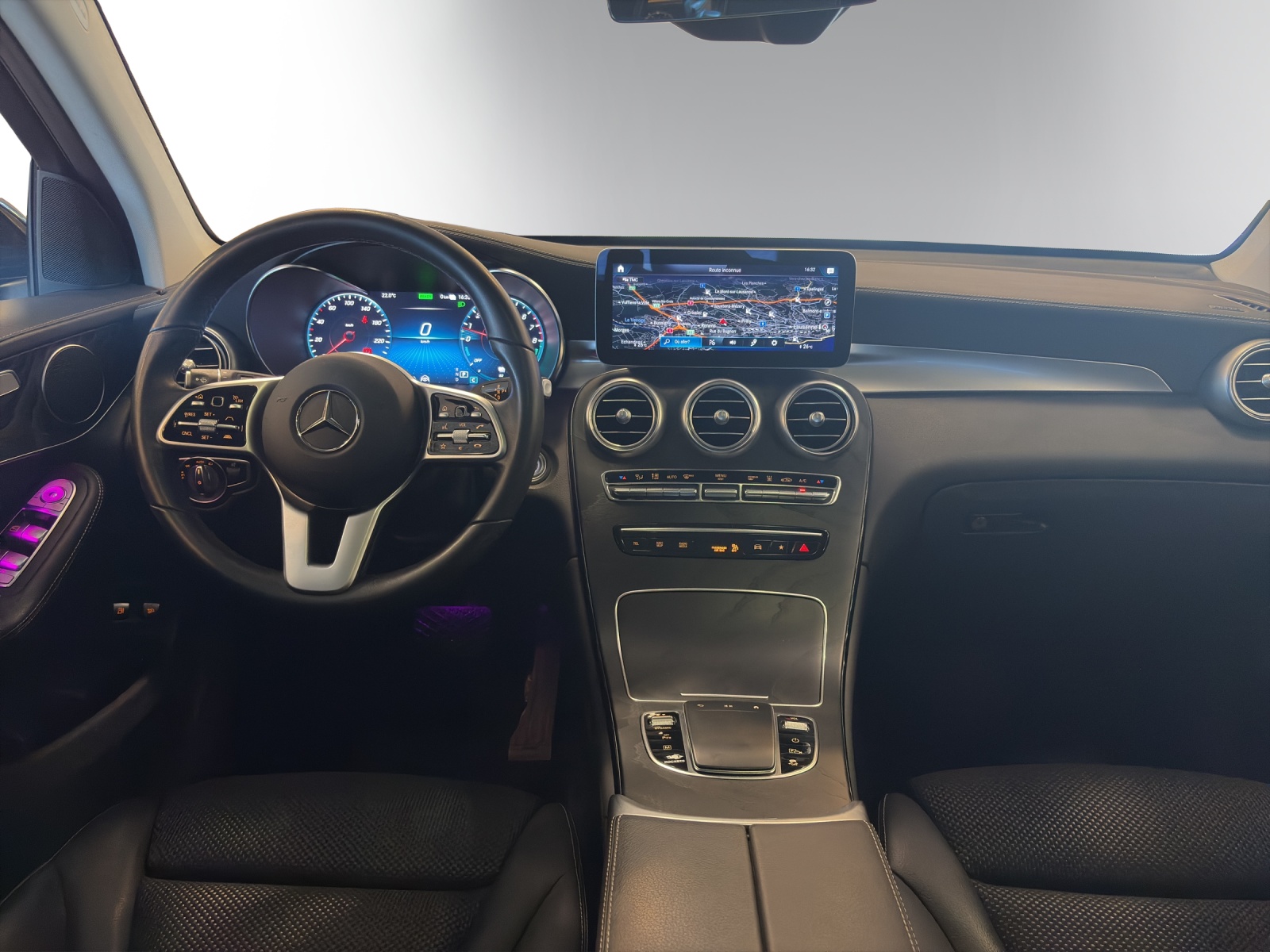 MERCEDES-BENZ GLC 300 e Off-Road 4Matic-image-11
