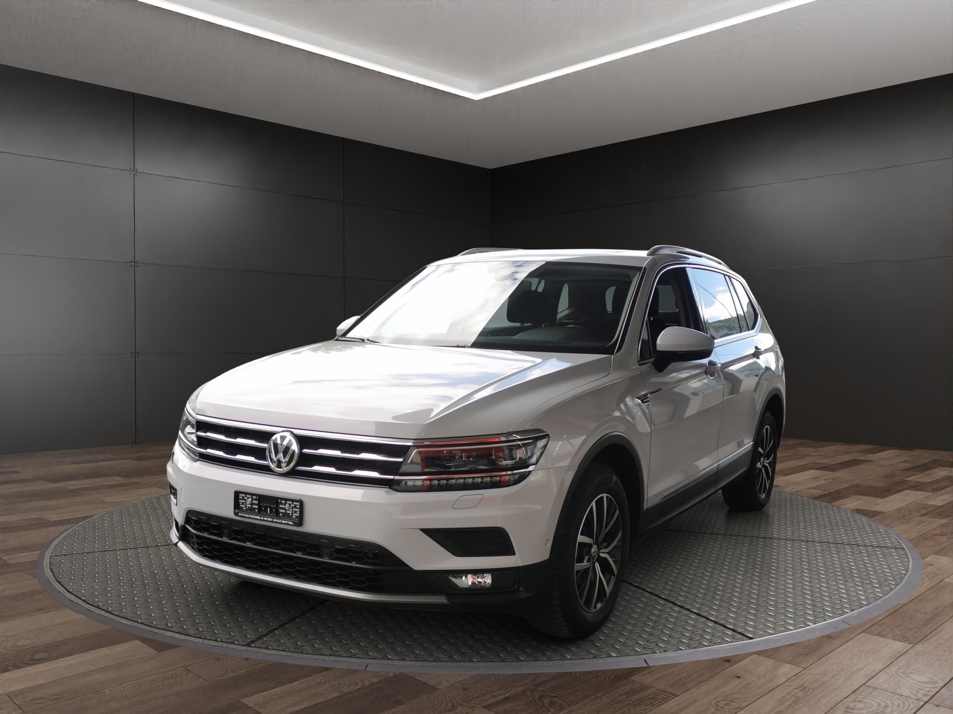 VW Tiguan Allspace 2.0TSI Comfortline 4Motion DSG-image-1