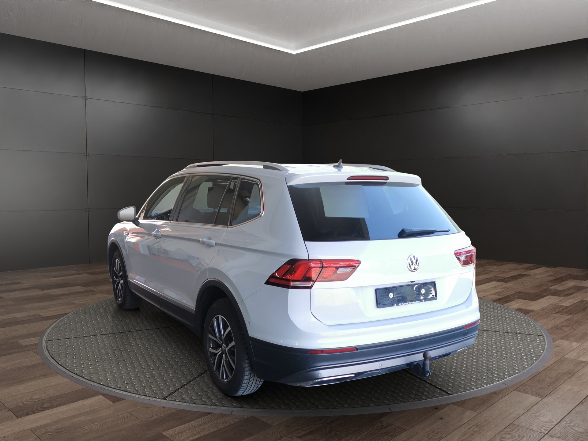 VW Tiguan Allspace 2.0TSI Comfortline 4Motion DSG-image-6