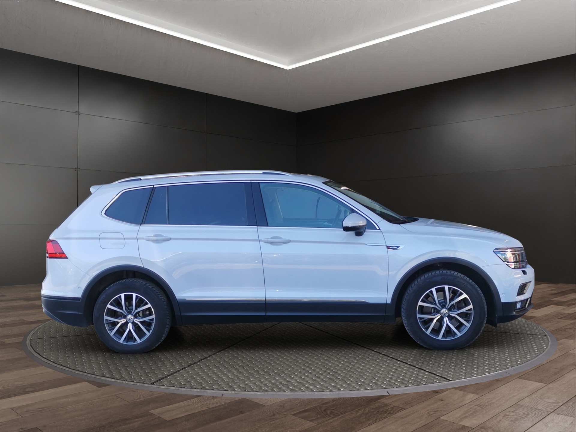 VW Tiguan Allspace 2.0TSI Comfortline 4Motion DSG-image-4