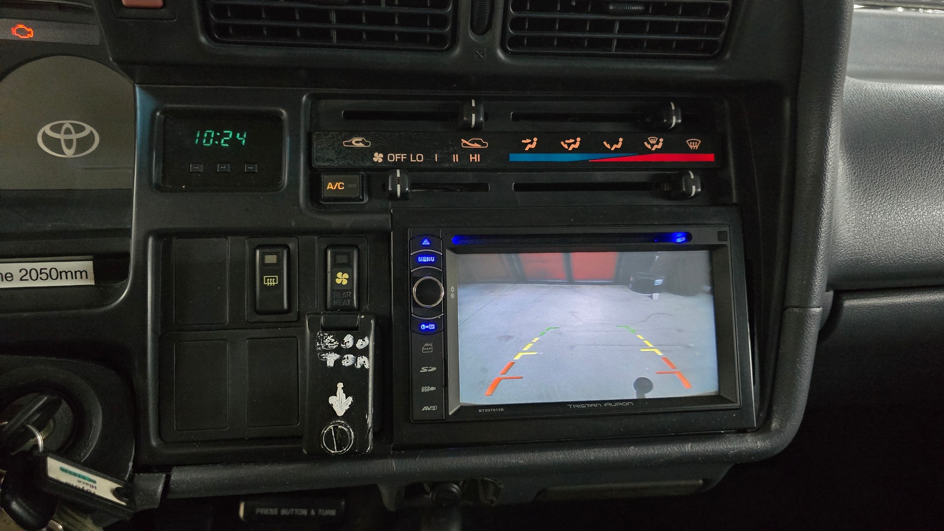 TOYOTA Hiace 2.4 4x4 Saloon Jub.-image-30