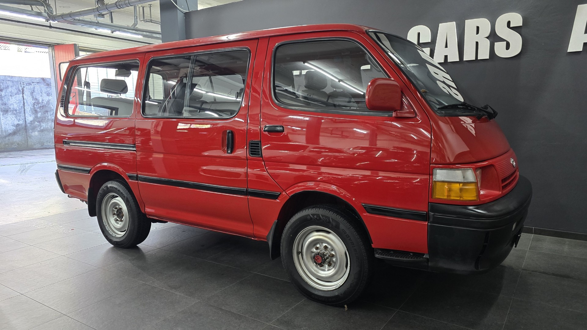 TOYOTA Hiace 2.4 4x4 Saloon Jub.-image-15