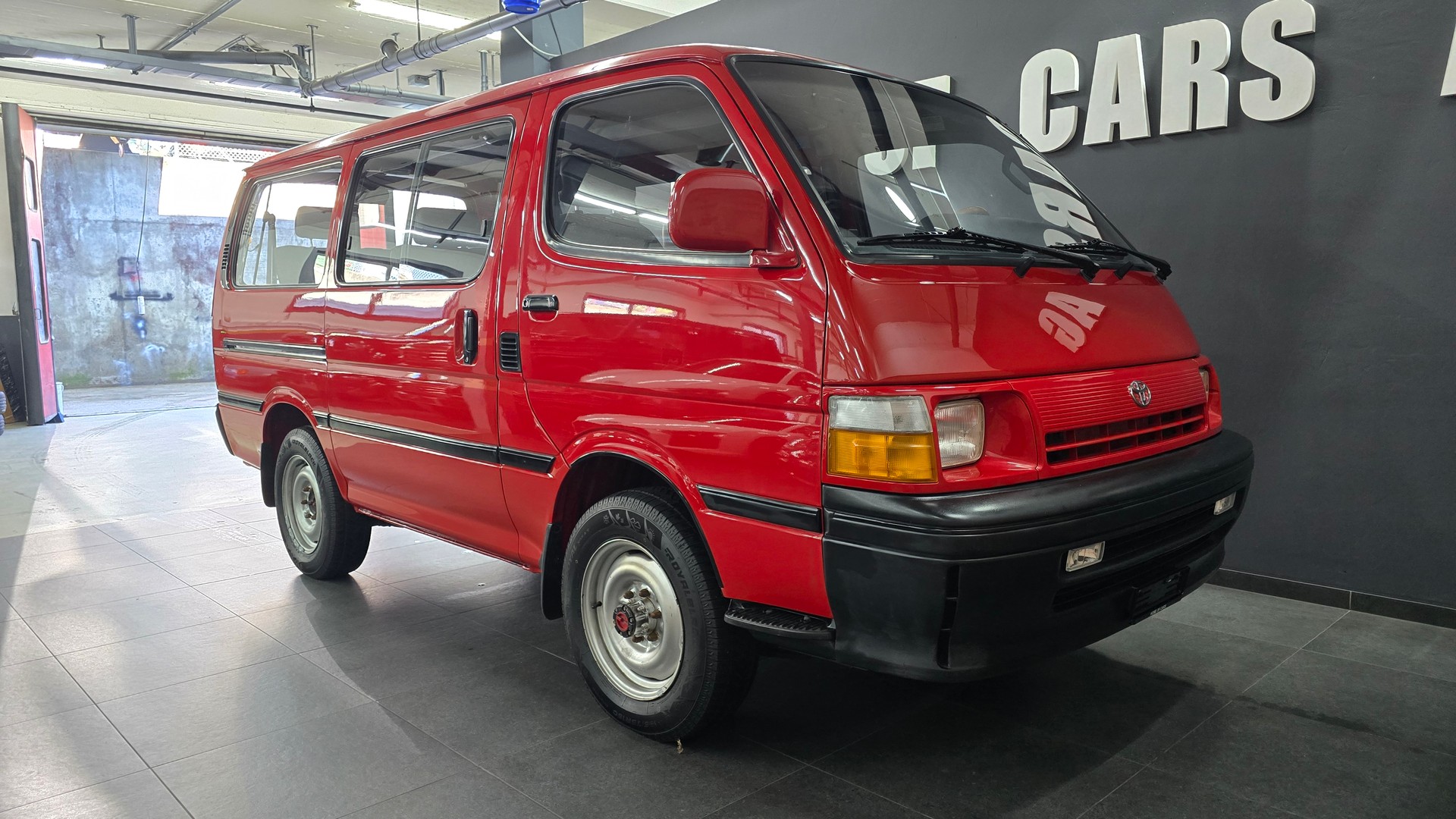 TOYOTA Hiace 2.4 4x4 Saloon Jub.-image-16