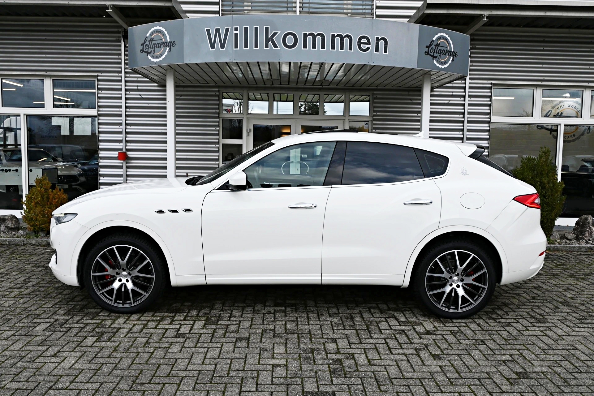 MASERATI Levante D 3.0 V6 Automatica 4X4 275PS (CH Auto)-image-5