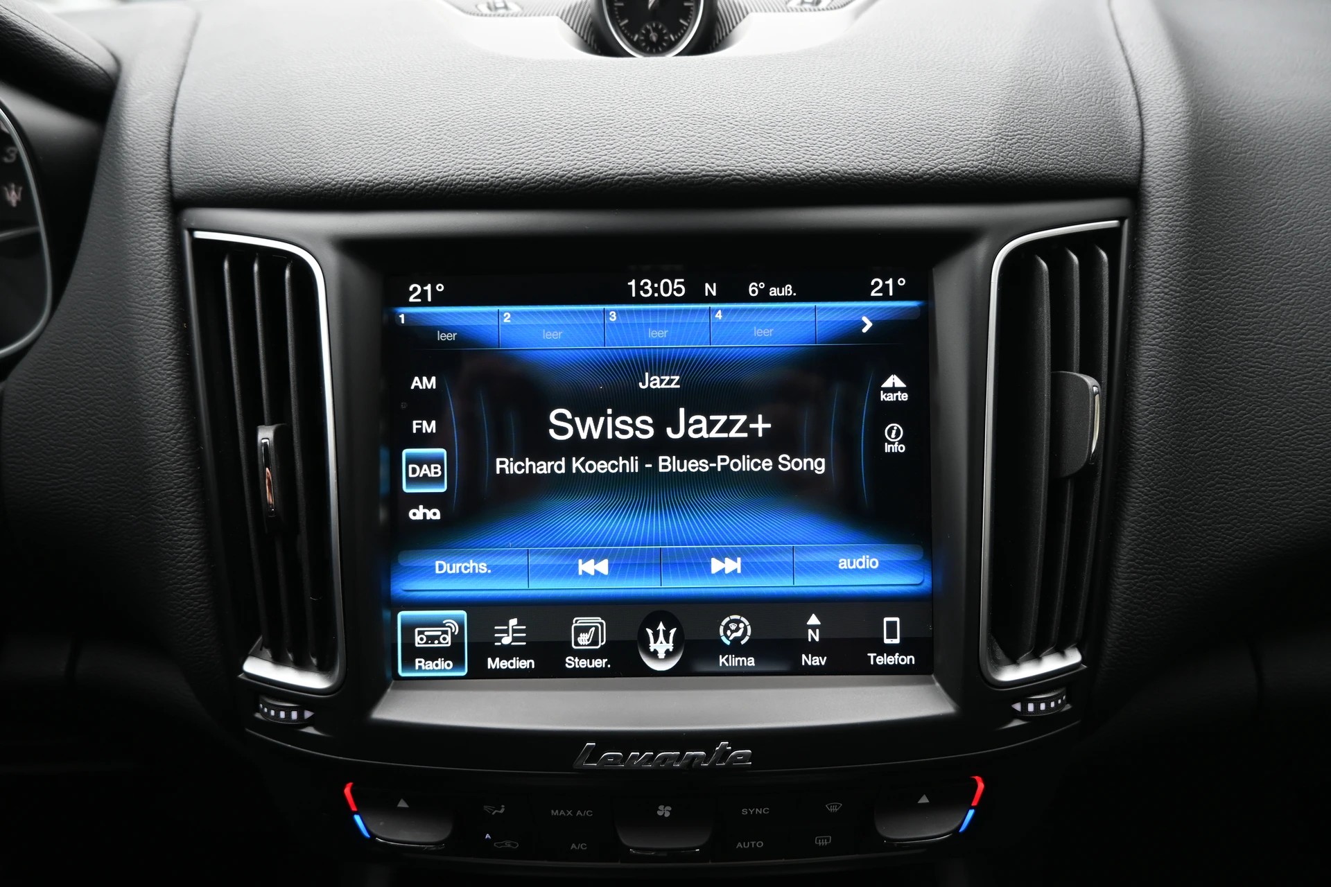 MASERATI Levante D 3.0 V6 Automatica 4X4 275PS (CH Auto)-image-26