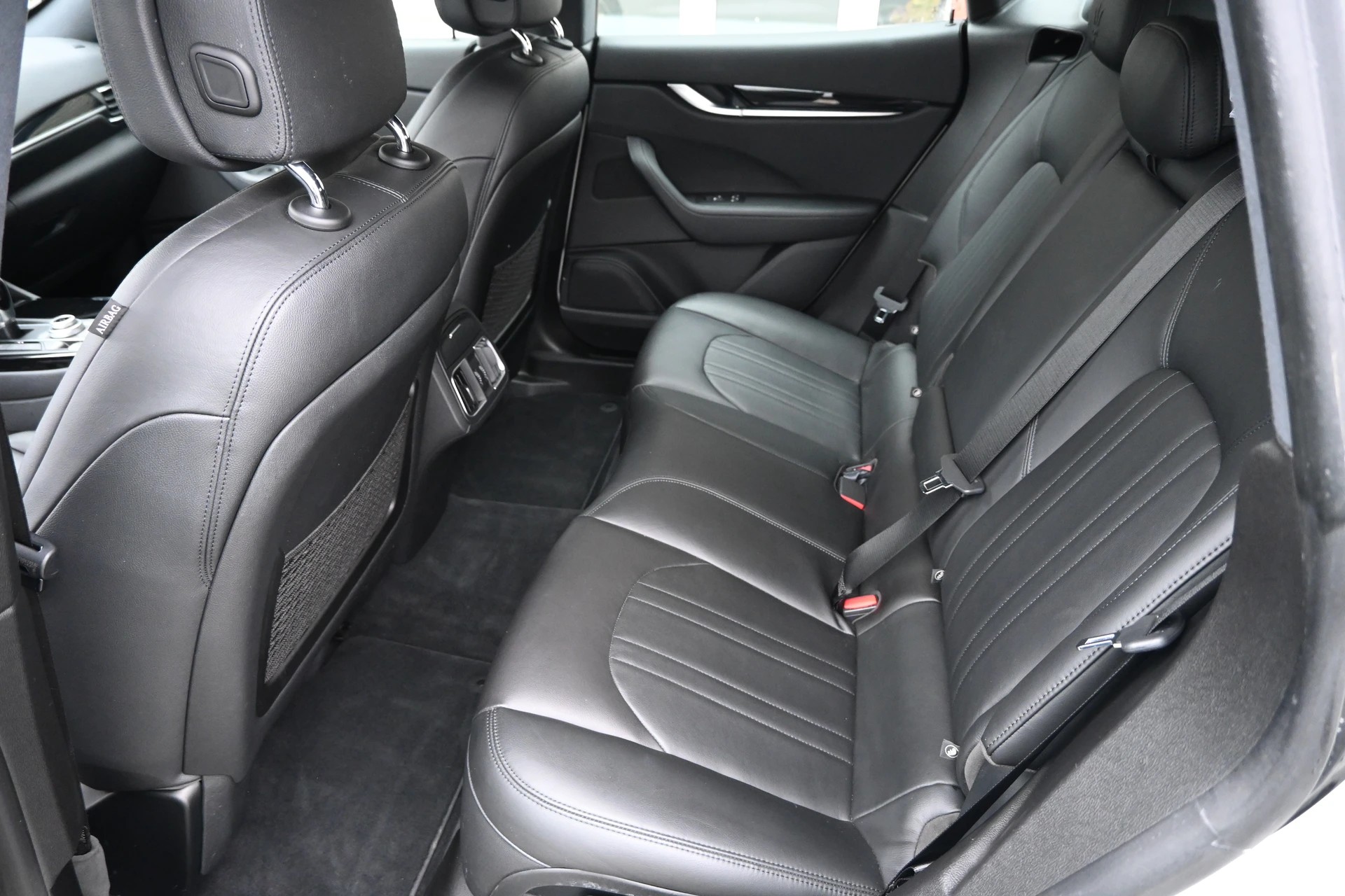 MASERATI Levante D 3.0 V6 Automatica 4X4 275PS (CH Auto)-image-12