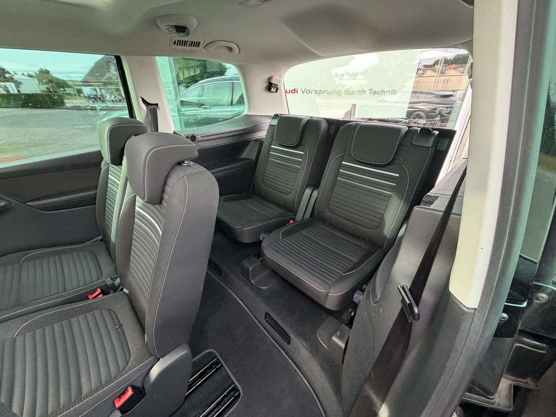 VW Sharan 1.4 TSI BlueMotion Technology Cup-image-27