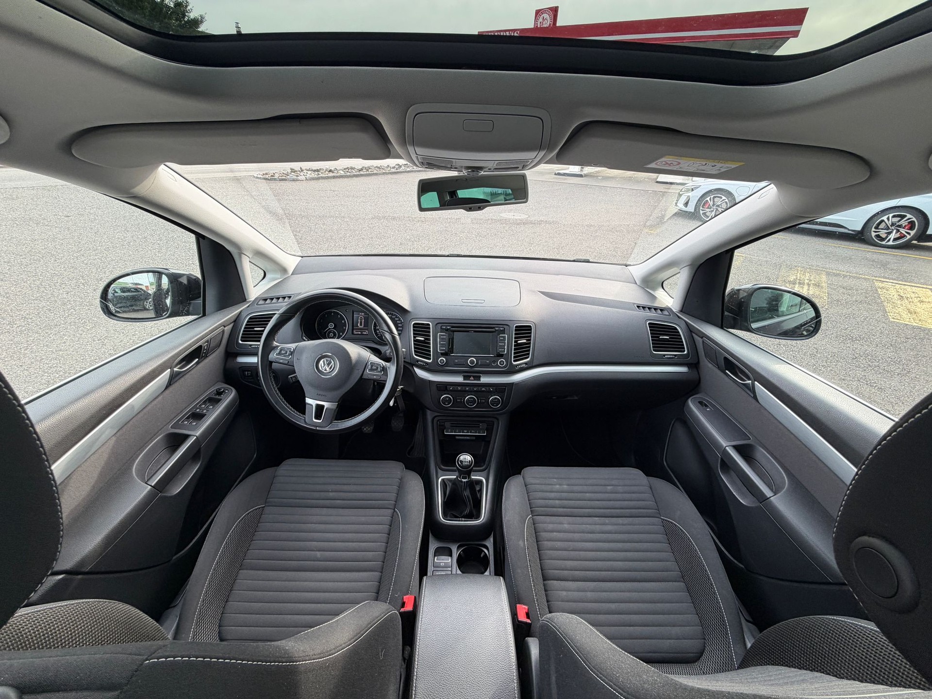 VW Sharan 1.4 TSI BlueMotion Technology Cup-image-21