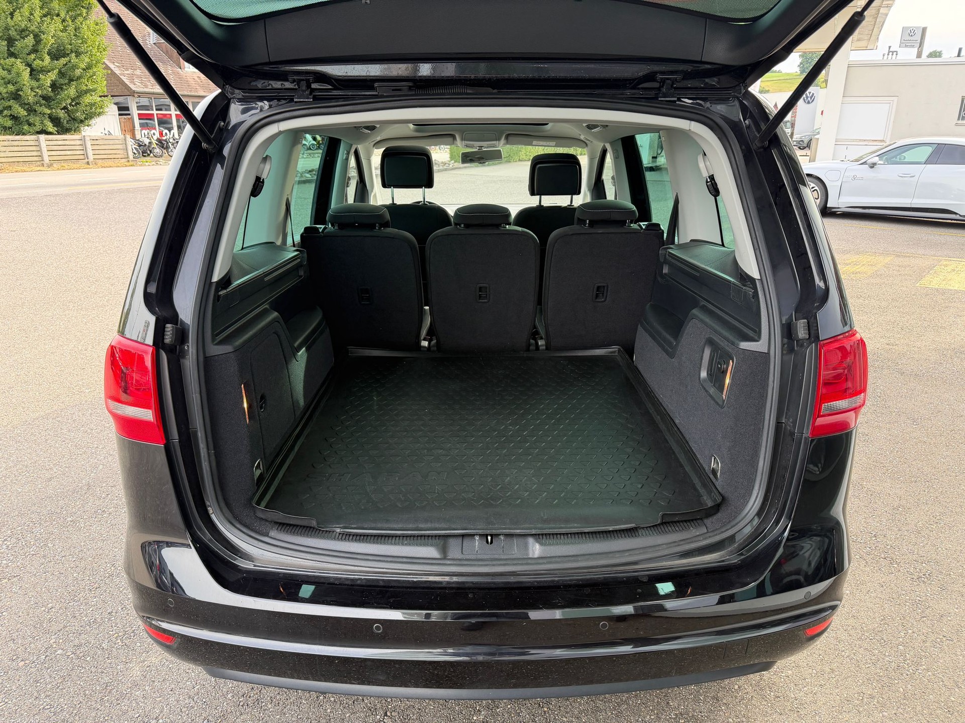 VW Sharan 1.4 TSI BlueMotion Technology Cup-image-28