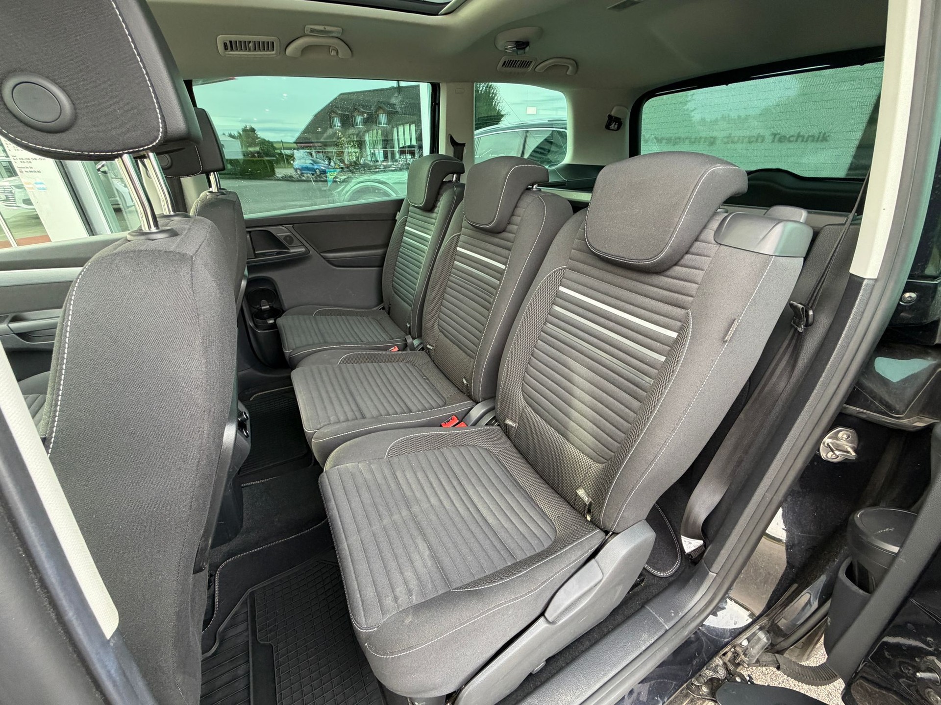 VW Sharan 1.4 TSI BlueMotion Technology Cup-image-23